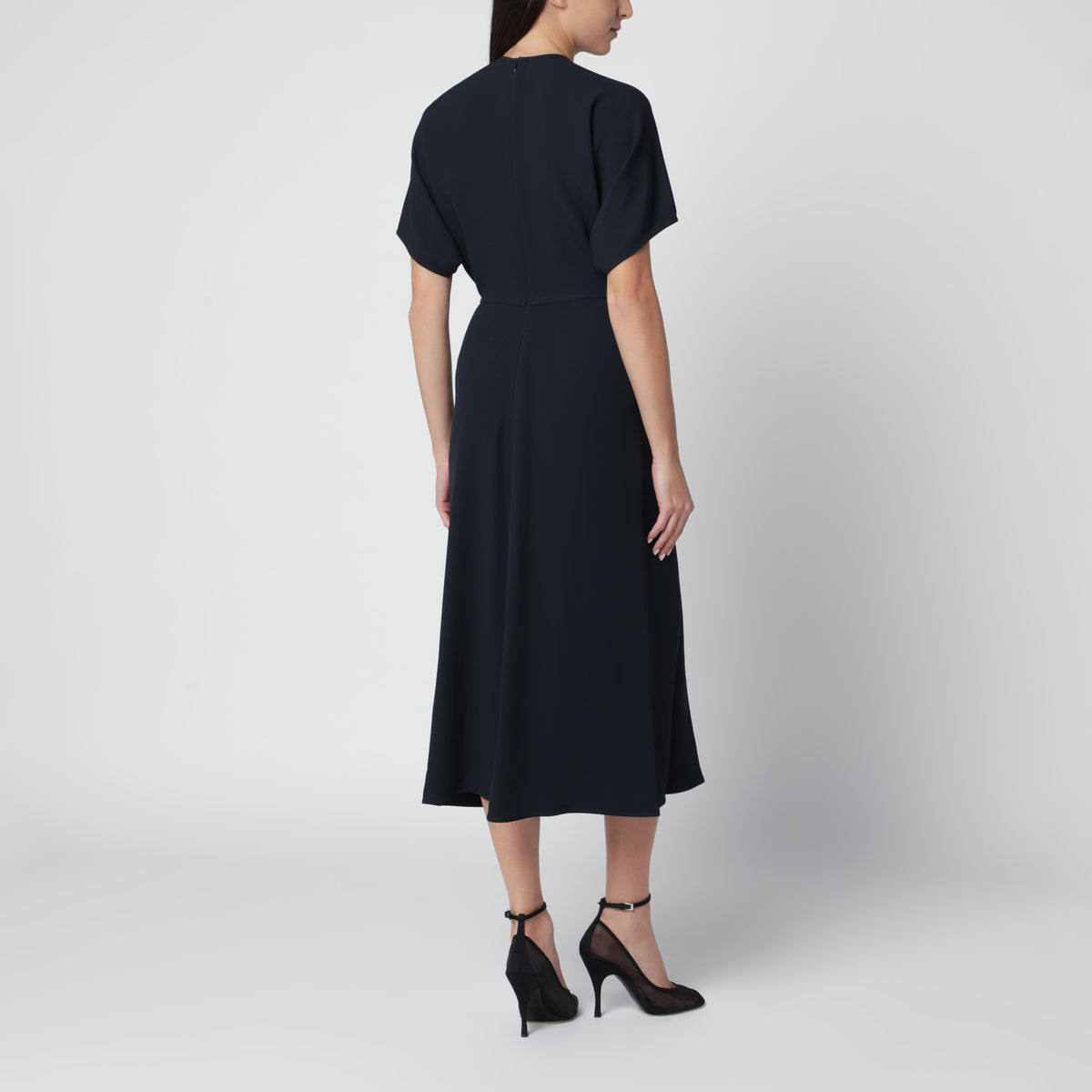 Abito midi Eleanor color inchiostro in cady fluido