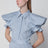 Chemise blanche/bleu clair à rayures avec épaules larges