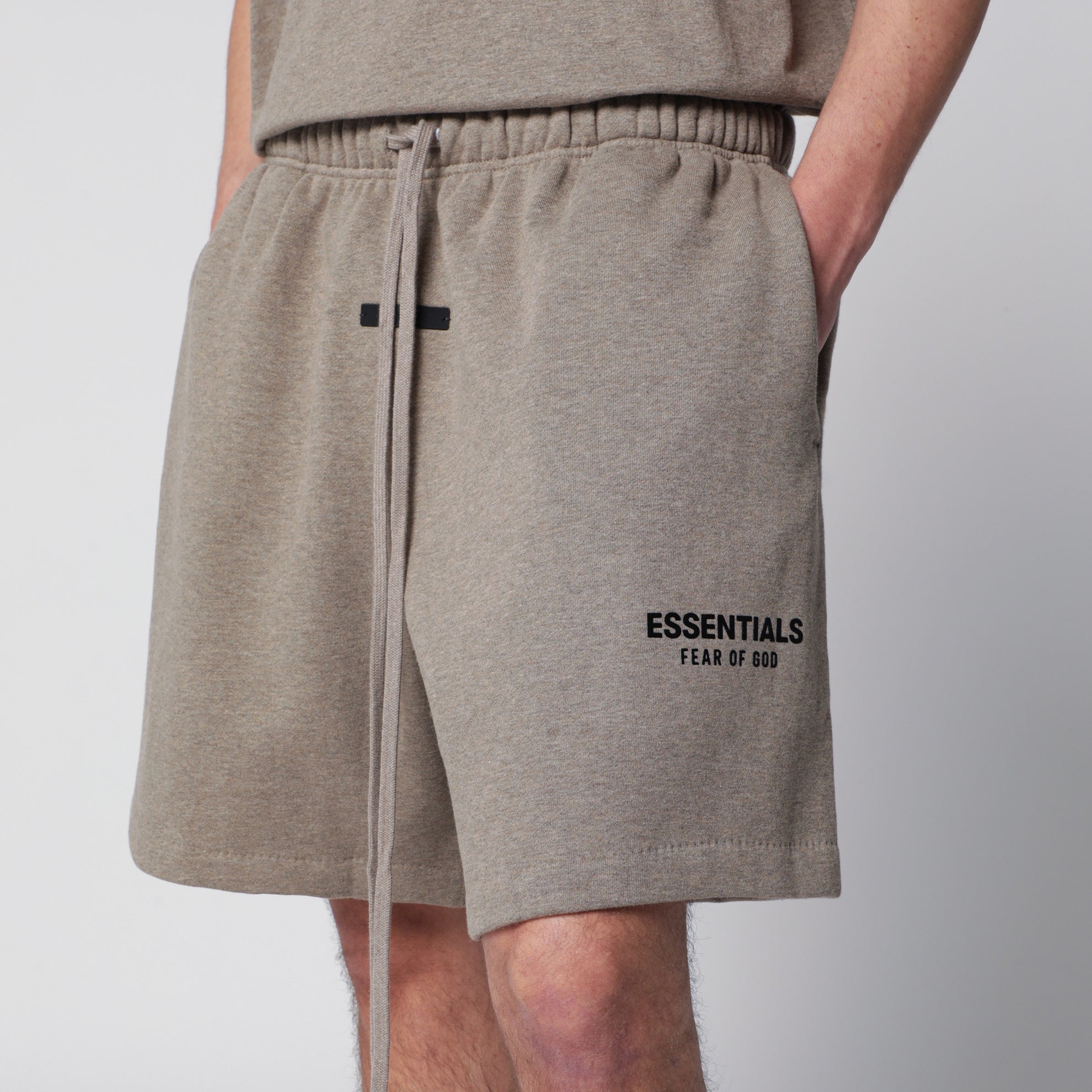 Classic Sportshorts aus taupefarbenem Fleece