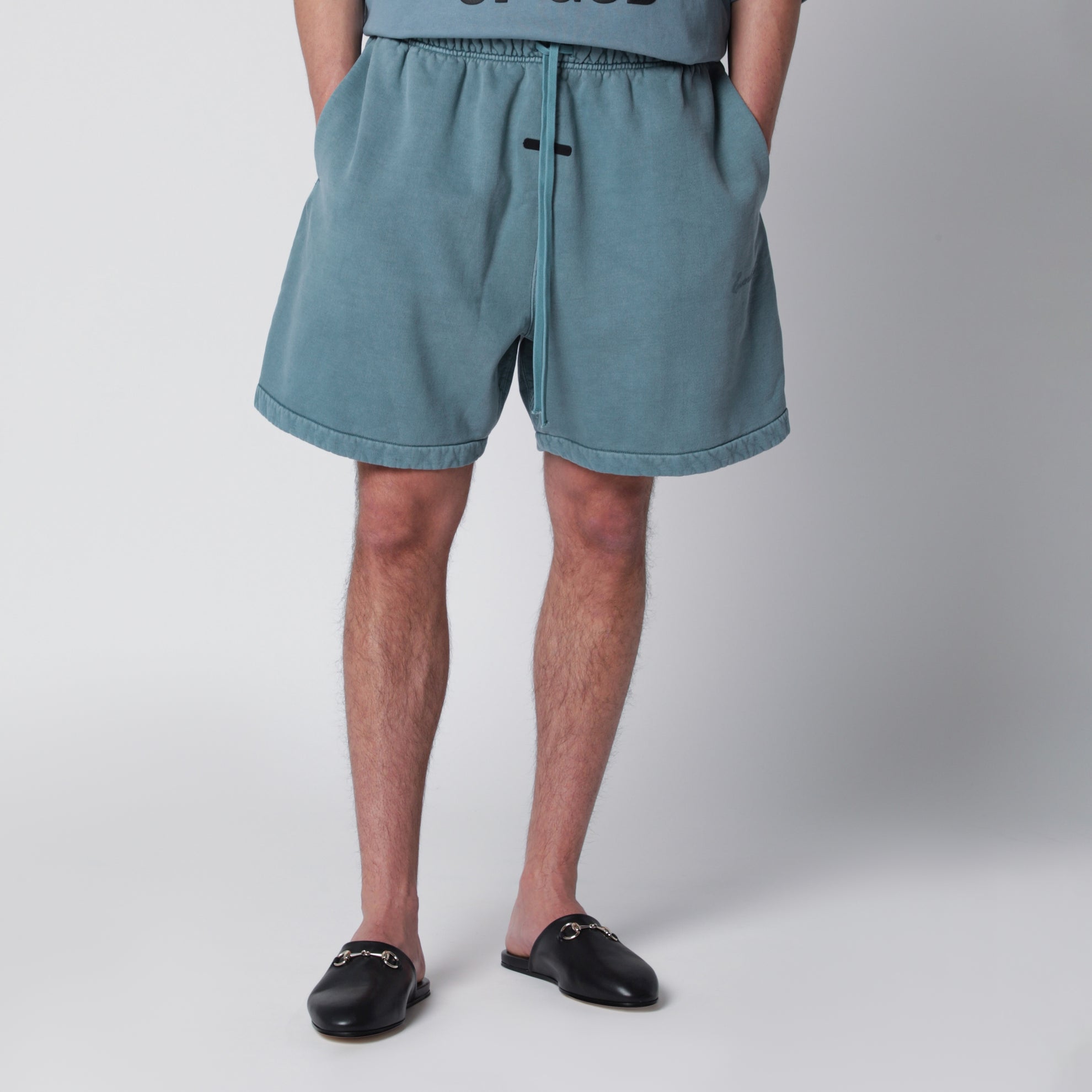 Shorts con coulisse effetto sbiadito in cotone