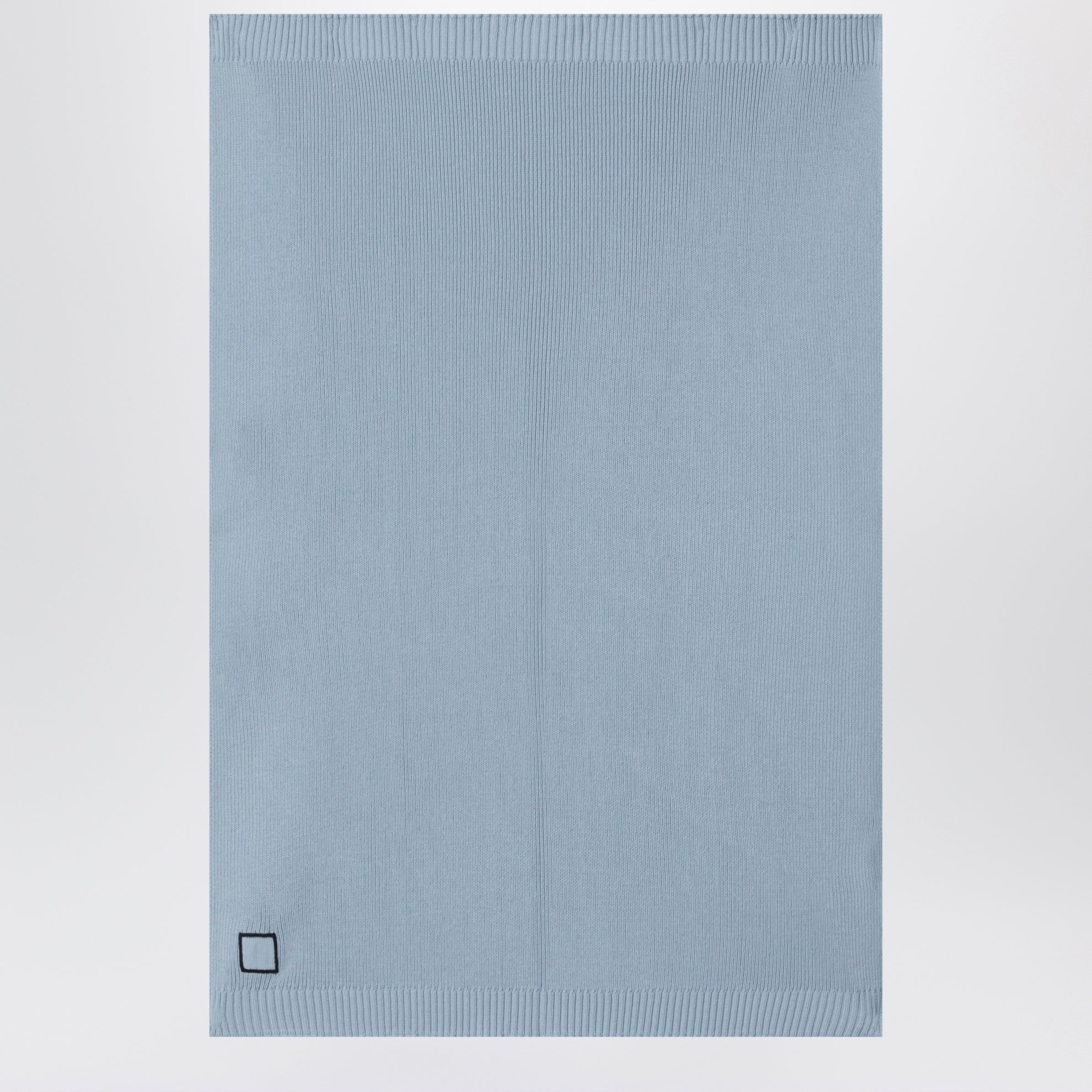 Light blue two-piece set with blanket