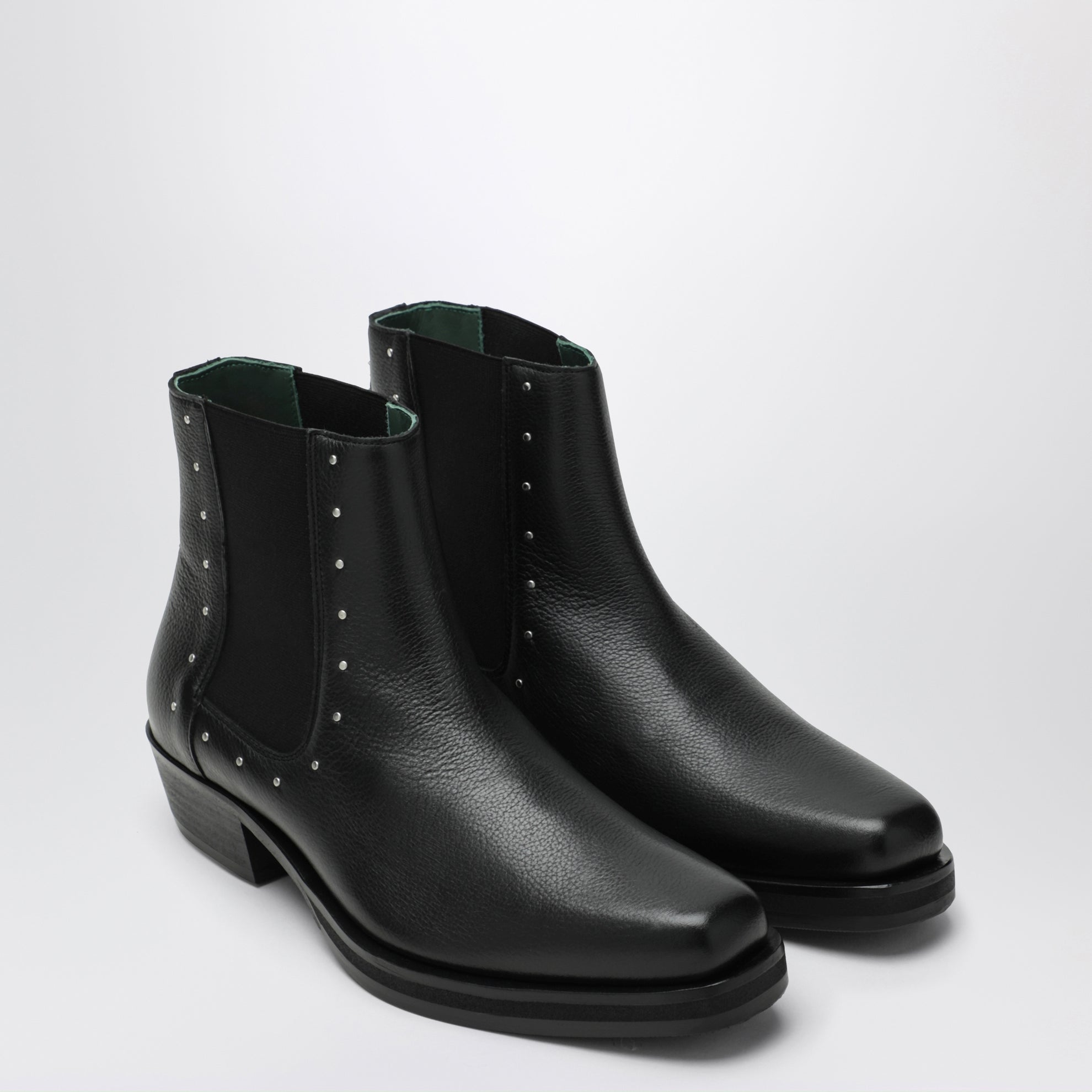 Stivaletti Chelsea Joee neri con piccole borchie