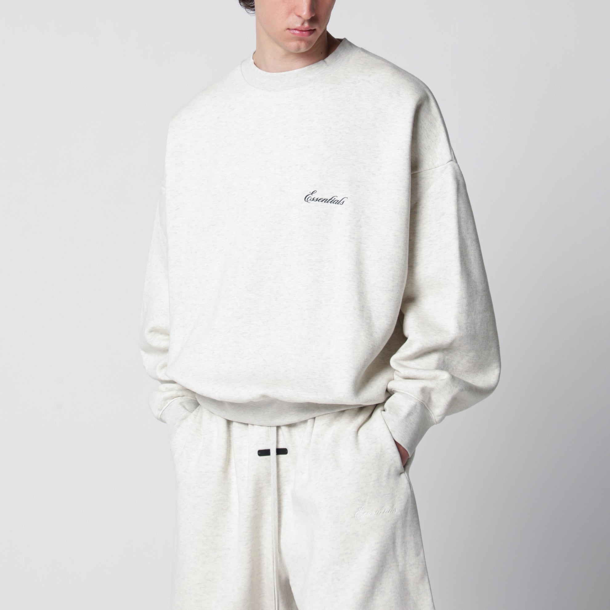 Signature SS26 crewneck sweatshirt in fleece oatmeal