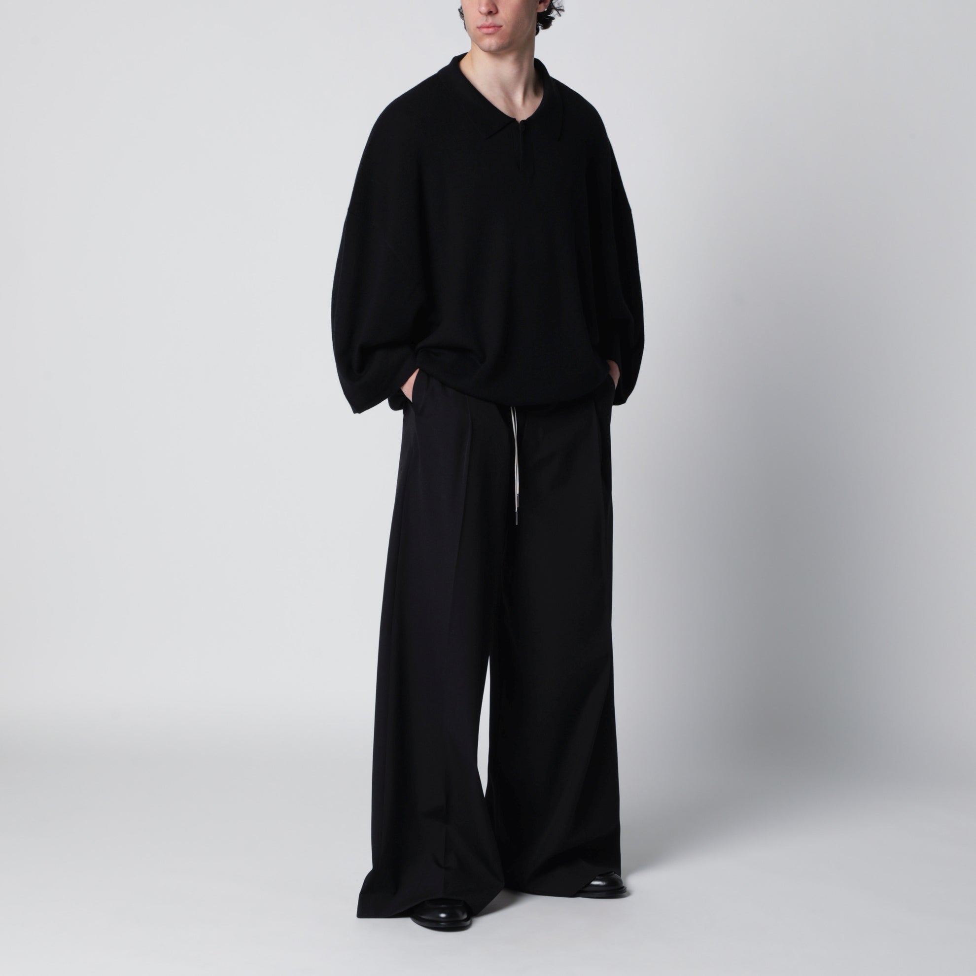 Signature 90s-style knit 3/4-sleeve polo in black