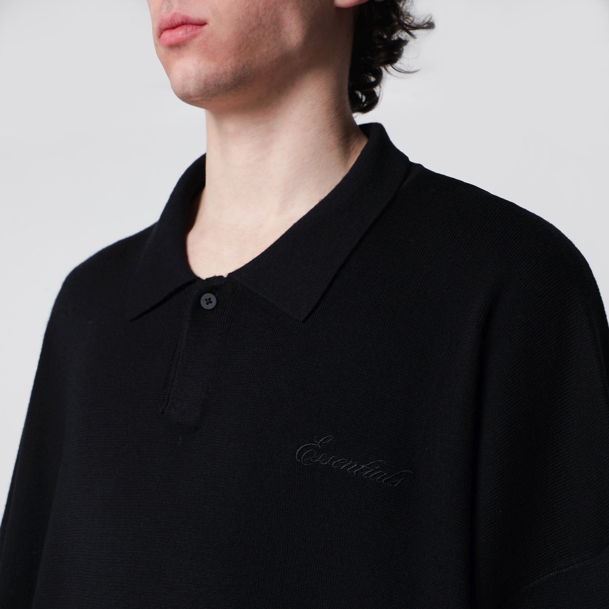 Signature 90s-style knit 3/4-sleeve polo in black