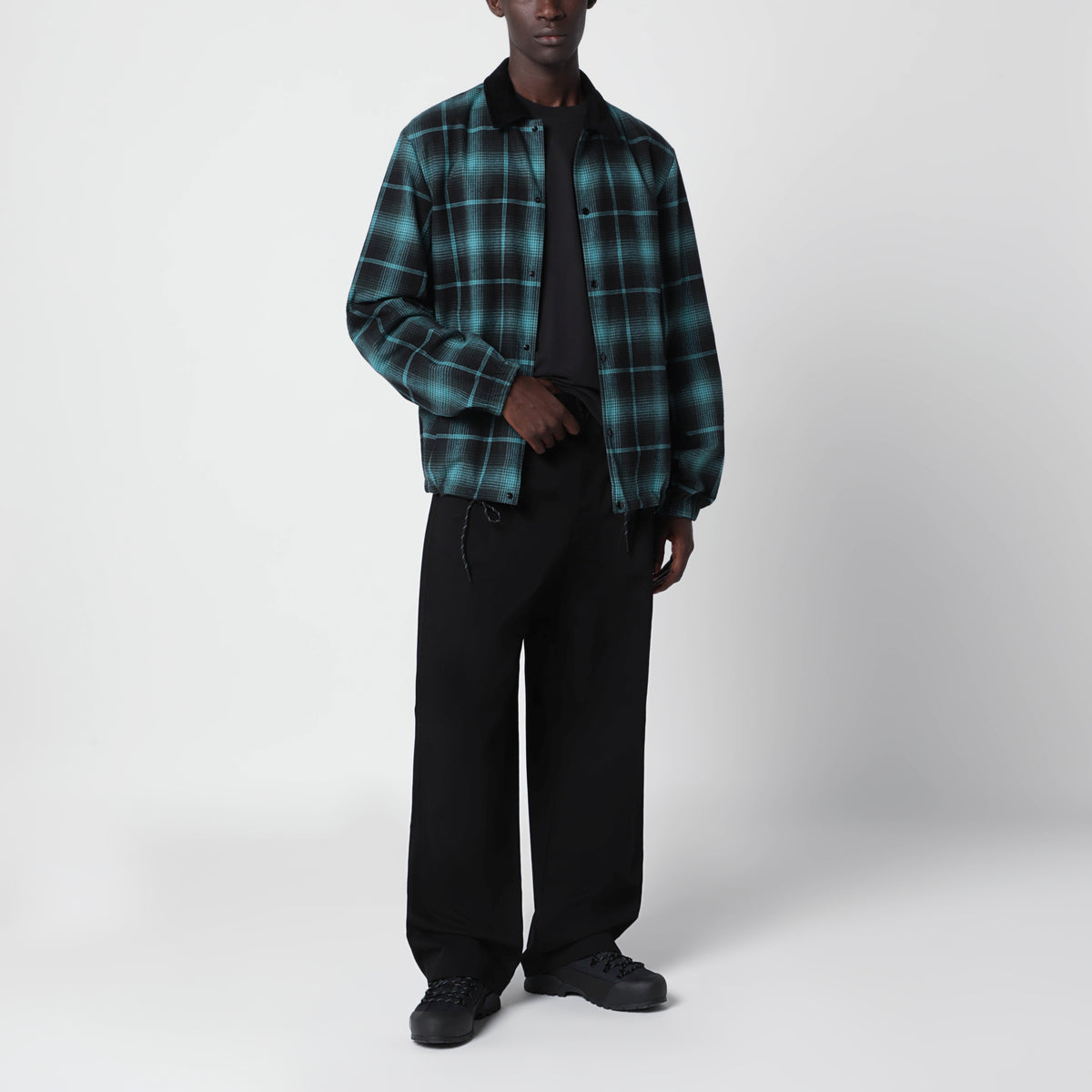 Giacca camicia Ryūha nera e verde in cotone