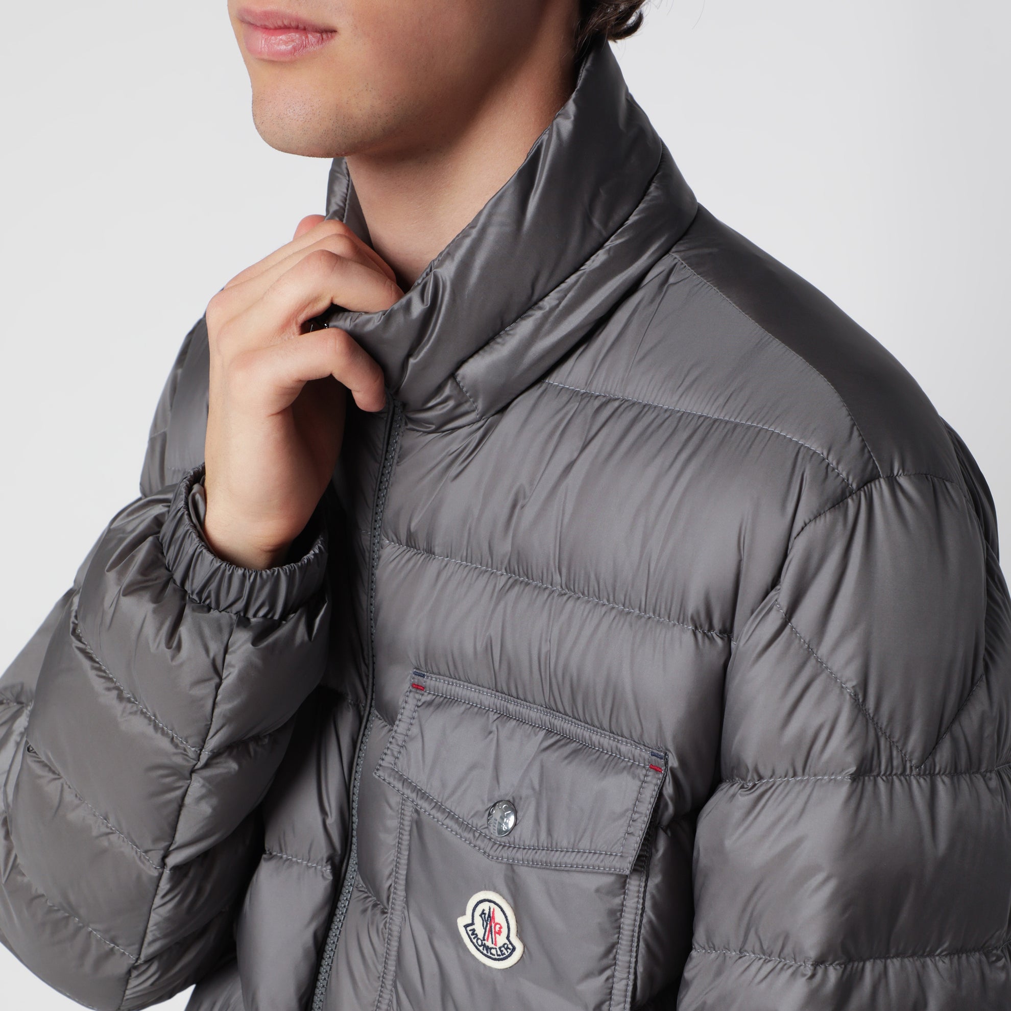 Short Verith down jacket in grey