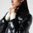 Kurze Daunenjacke Niveole aus glänzendem Nylon in Schwarz
