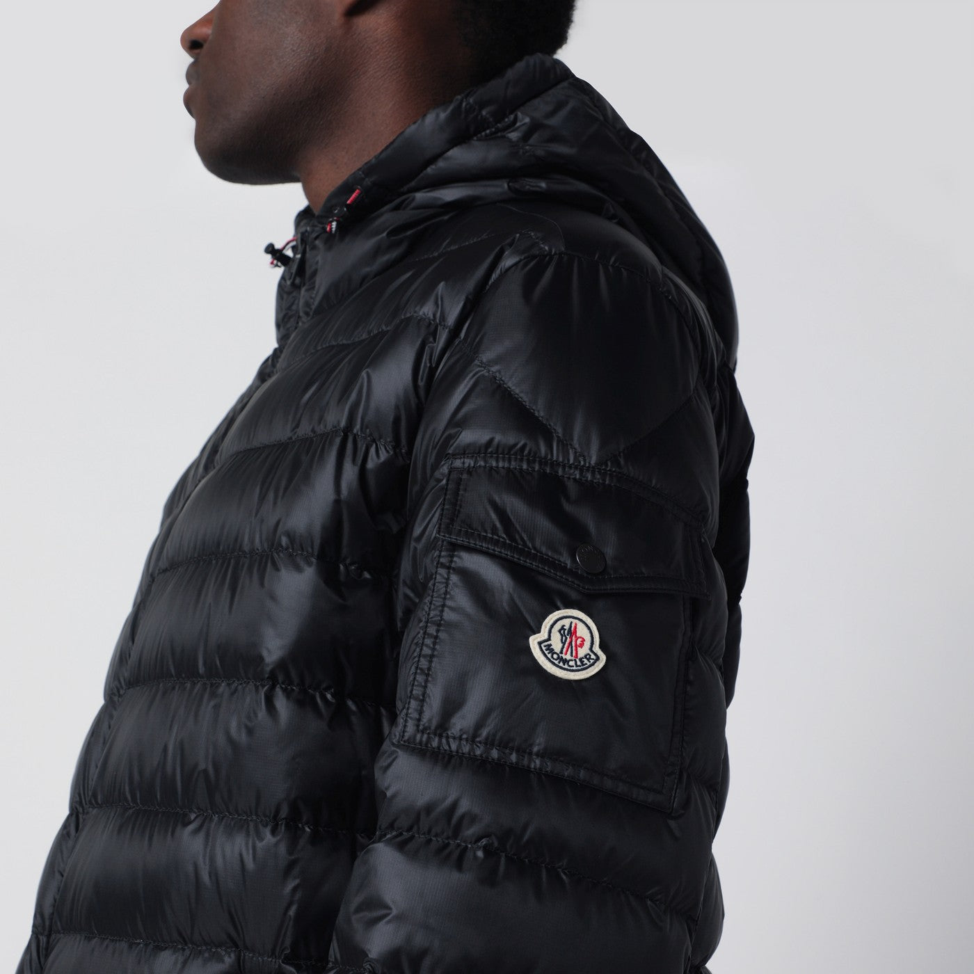 Najan short hooded down jacket black