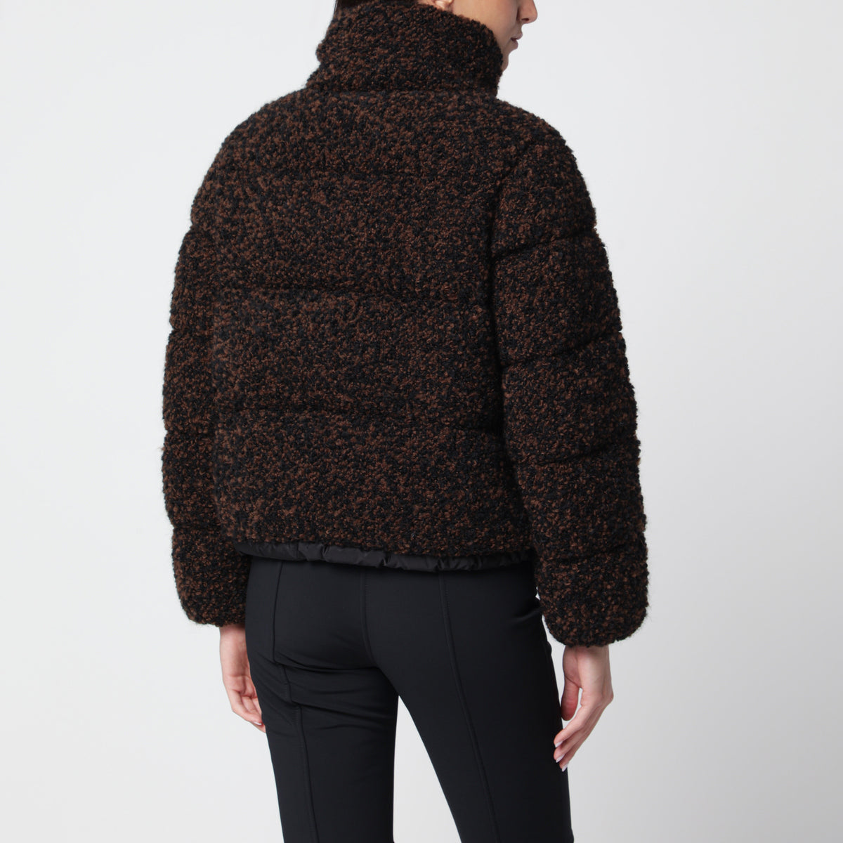 Braun/schwarze Jacke aus Bouclé-Gewebe