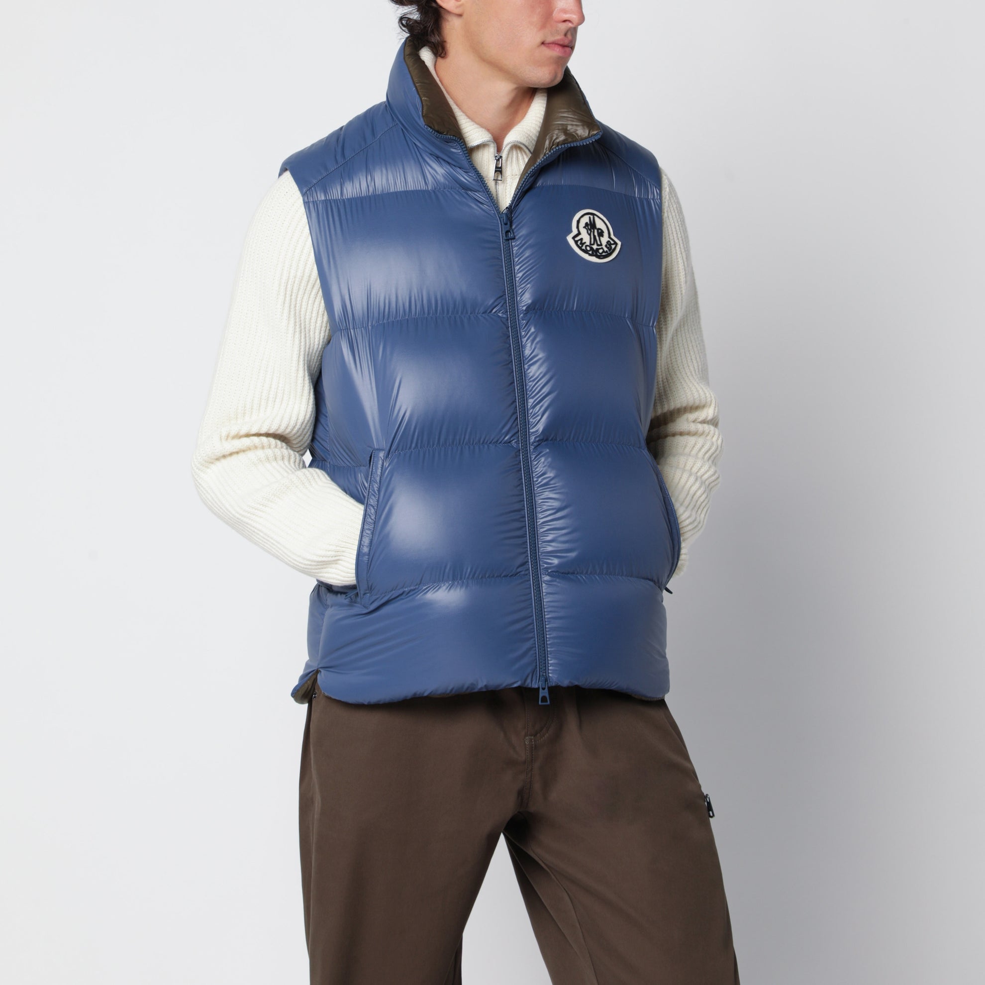Light blue padded gilet in nylon laqué