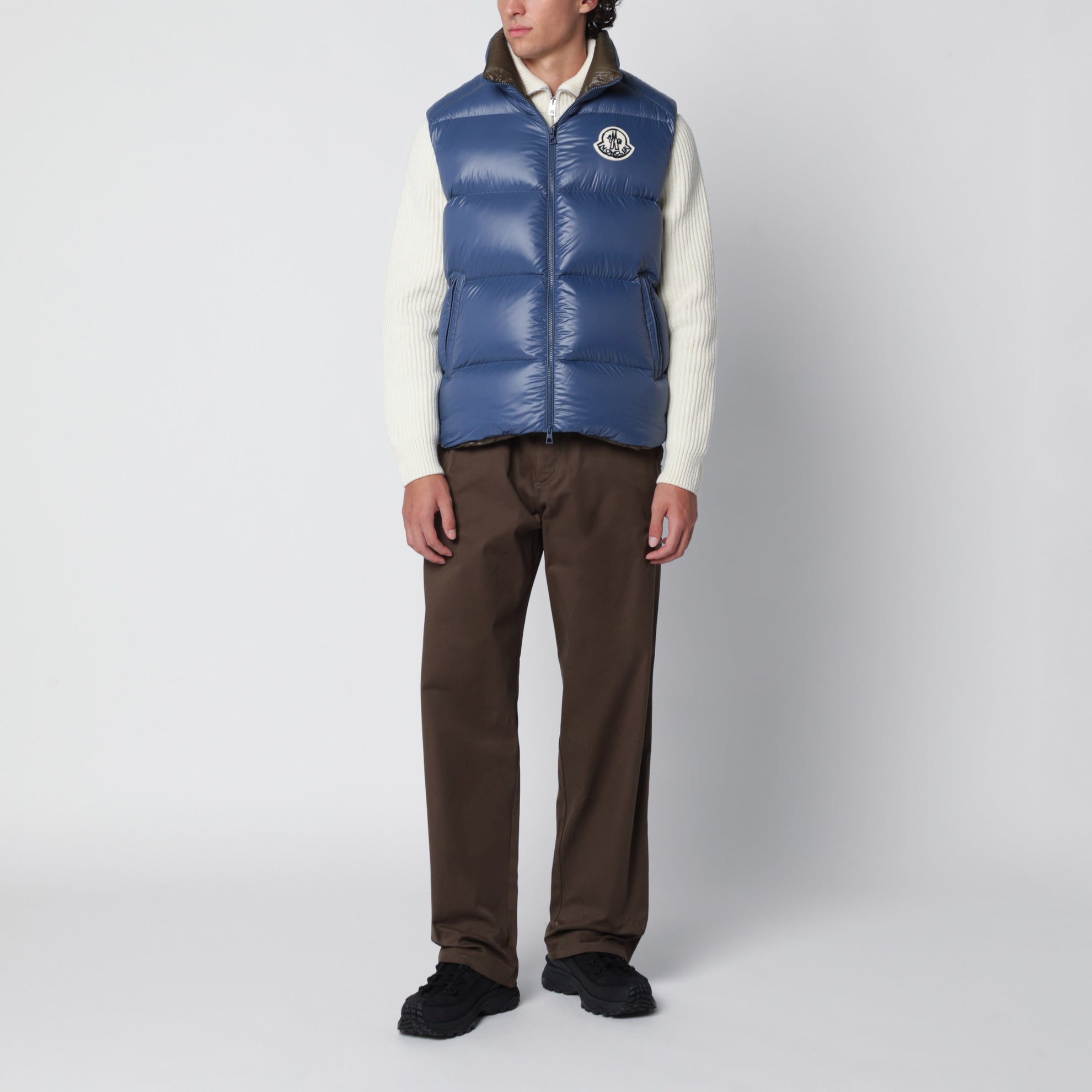 Light blue padded gilet in nylon laqué