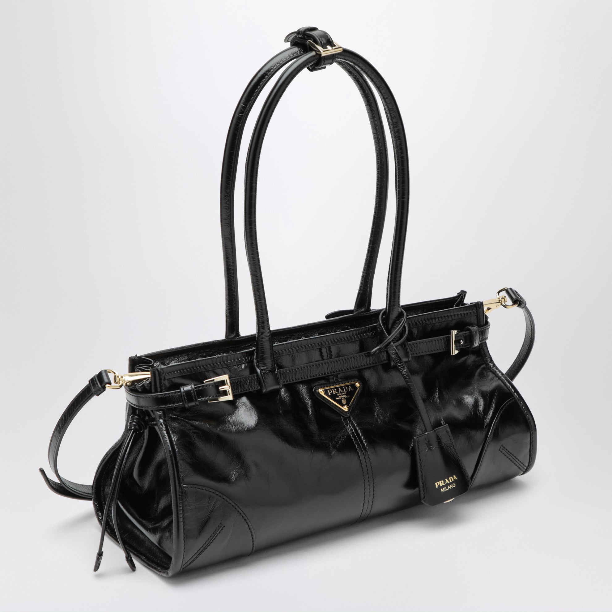 Borsa a mano Bonnie medium in pelle di vitello nera