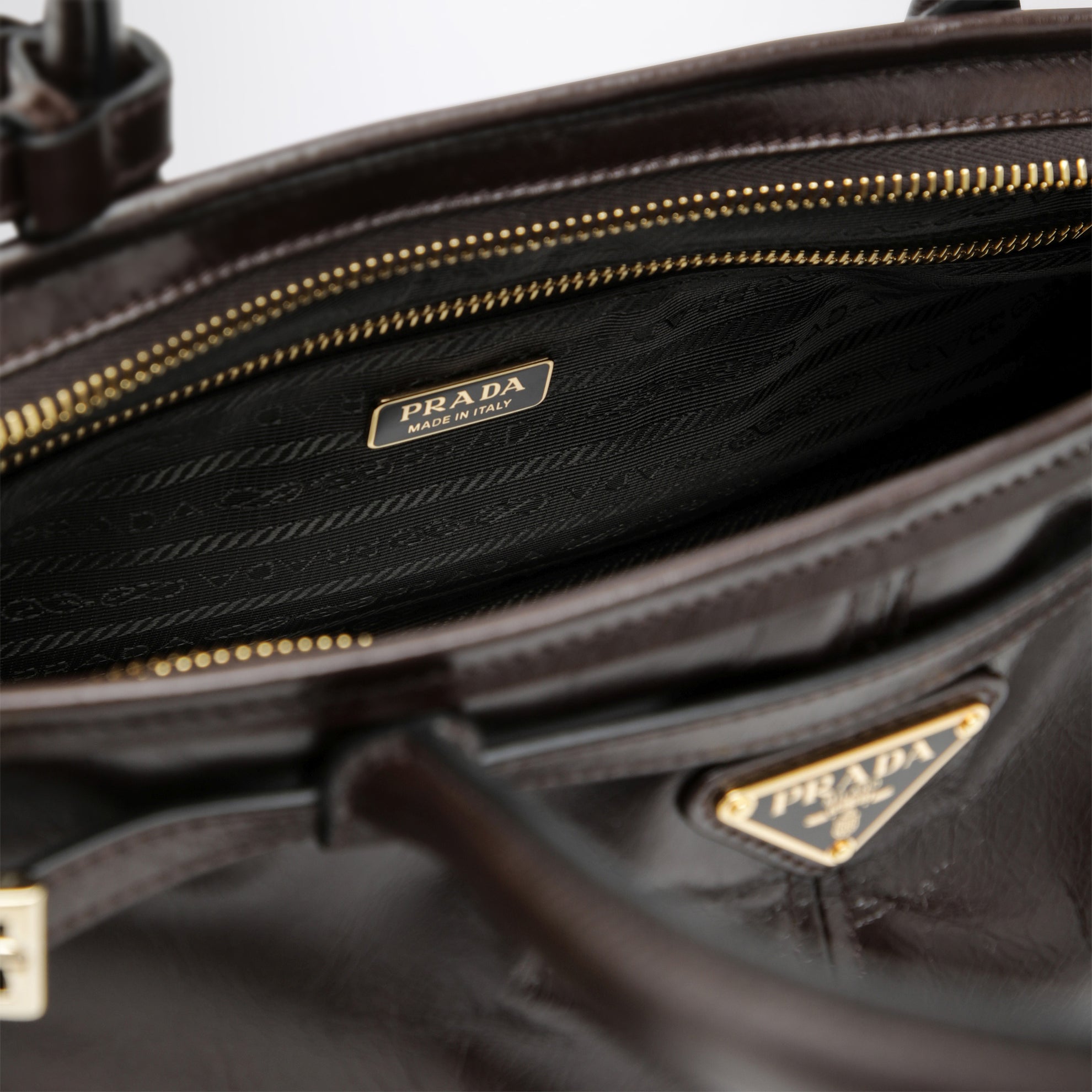 Borsa a mano Prada Bonnie media in pelle color moro