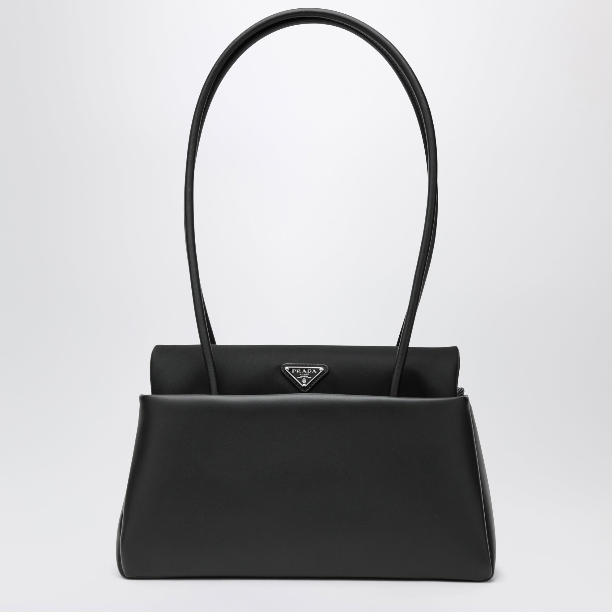 Passage medium bag in leather and black Re-Nylon