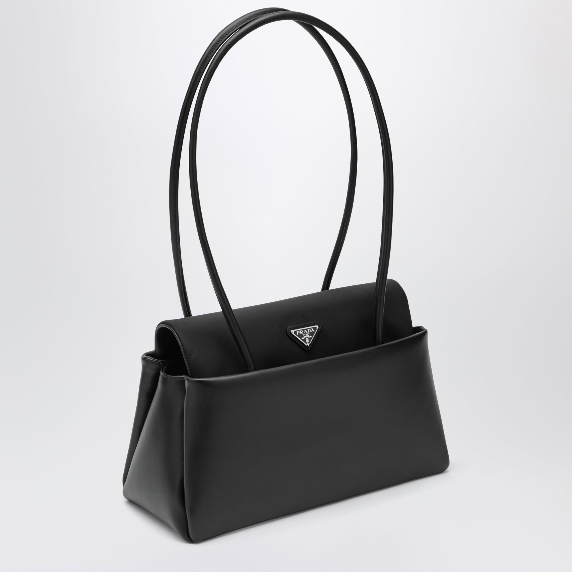 Passage medium bag in leather and black Re-Nylon