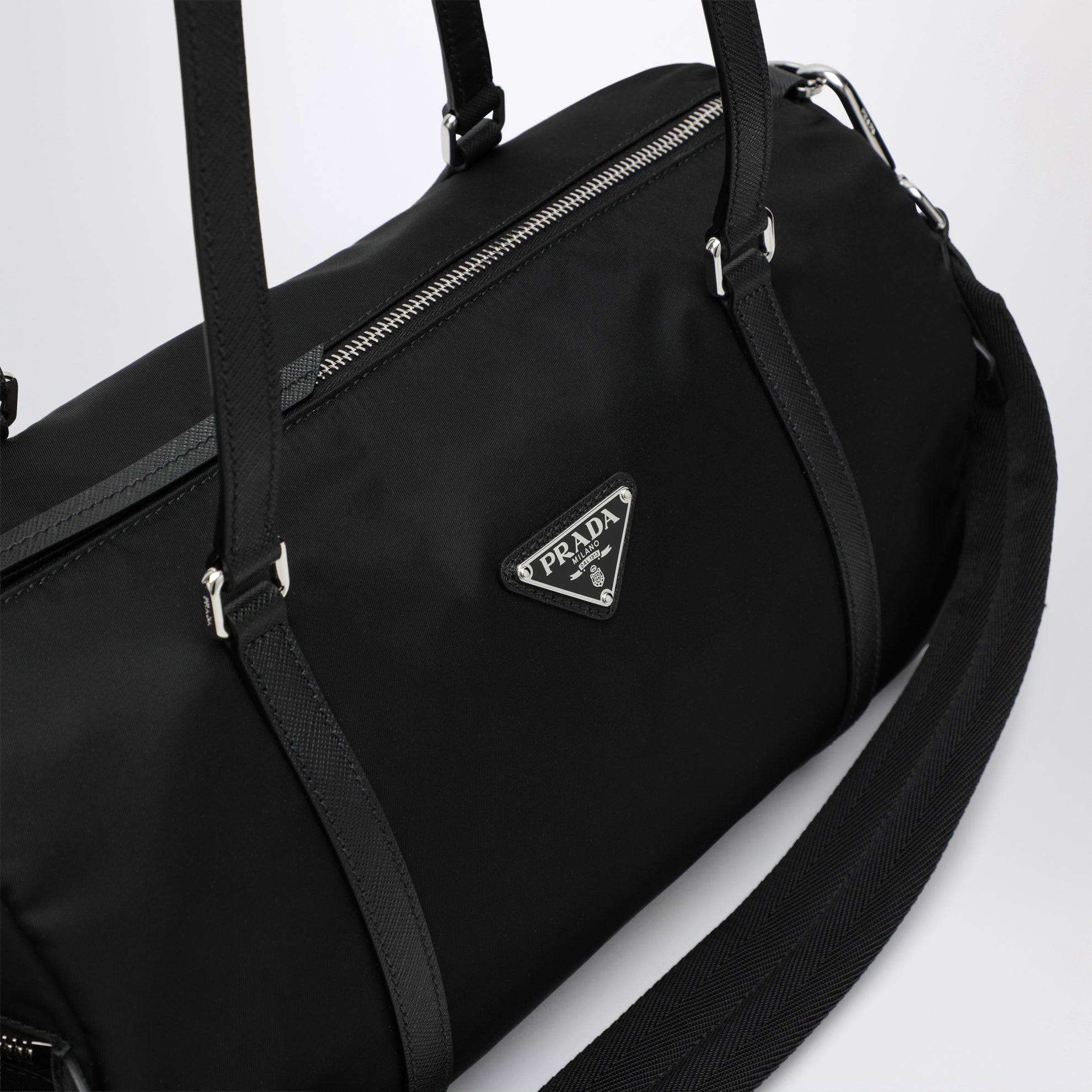Borsa a spalla nera in Re-Nylon
