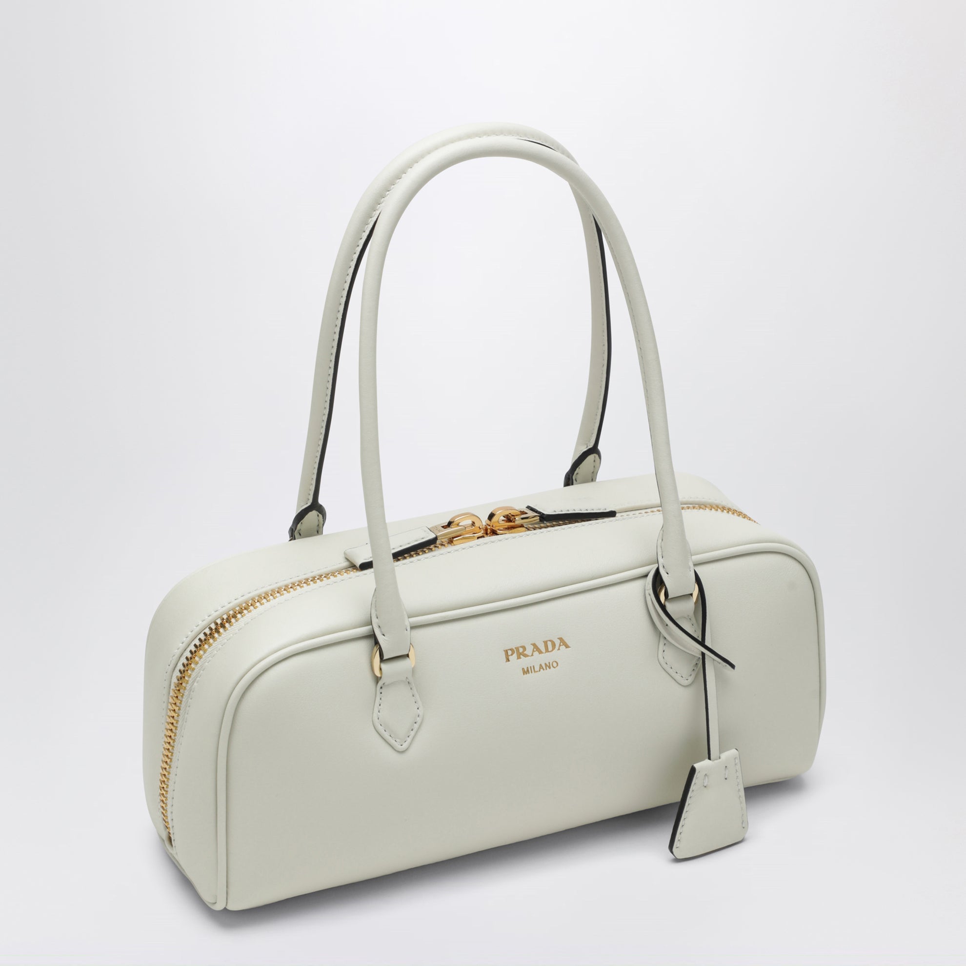 Shoulder bag in white leather