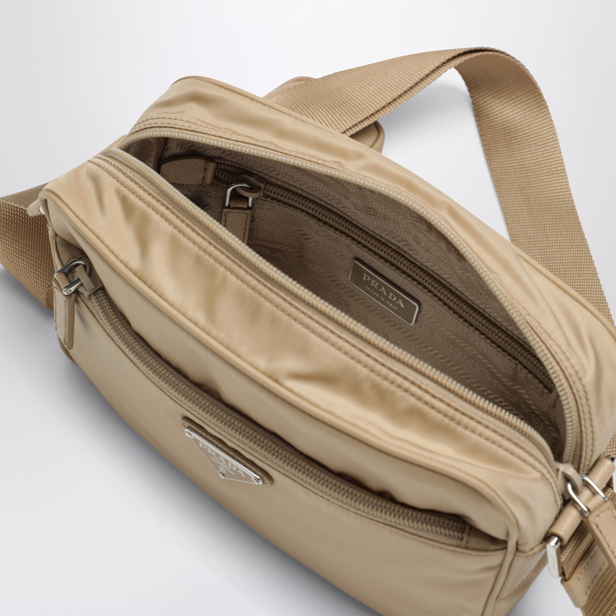 Borsa a tracolla in Re-Nylon Cammello