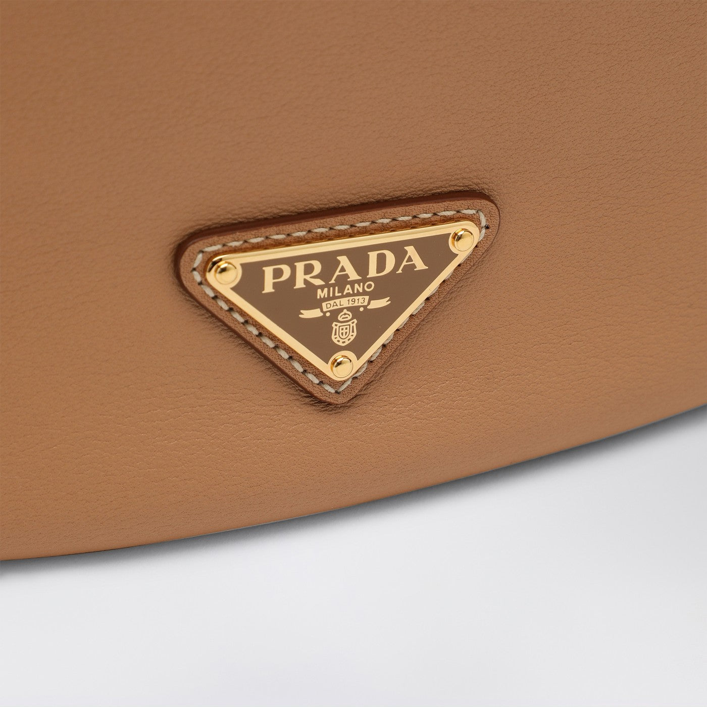 Sac bandoulière Prada Demi-Lune large Naturel