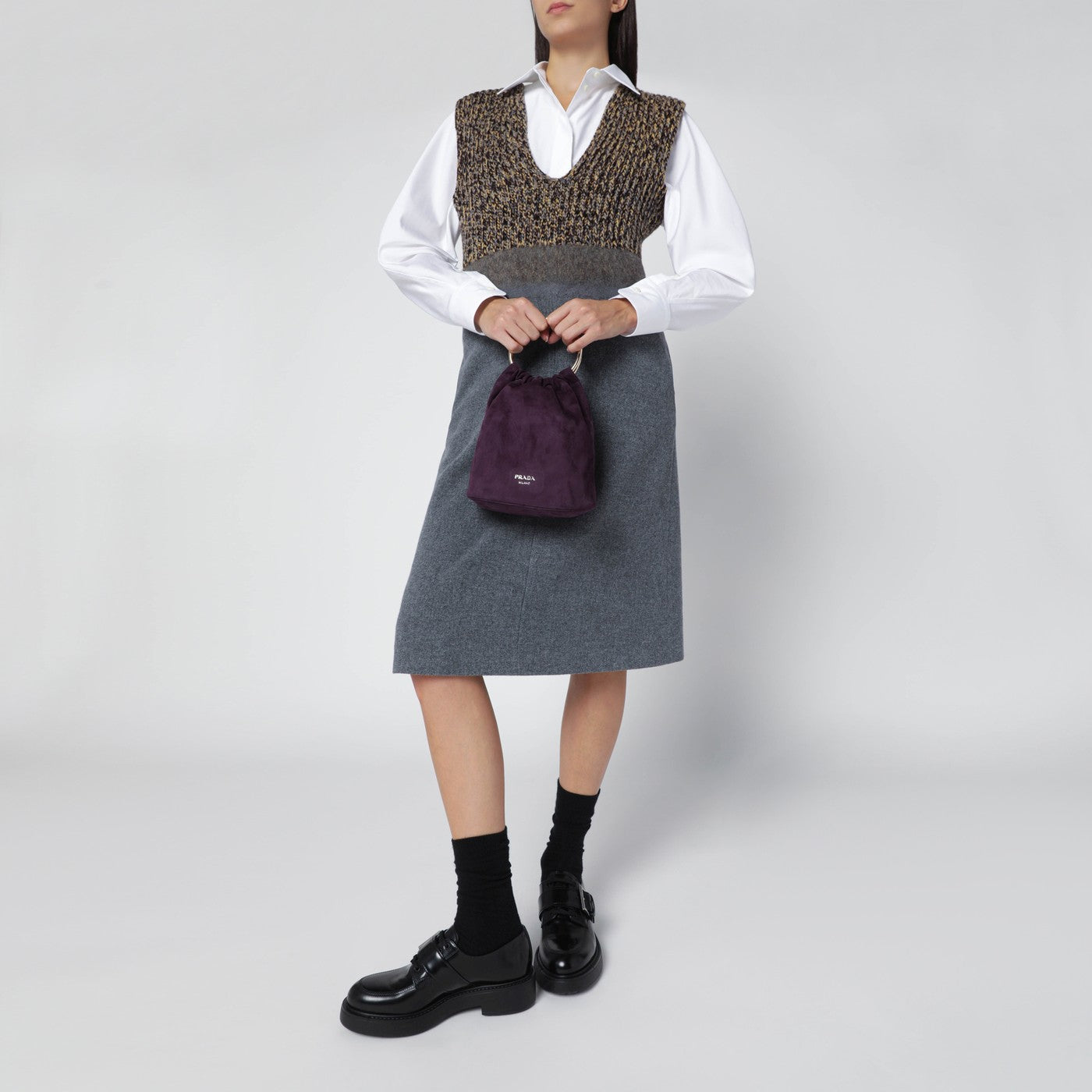 Mini Beuteltasche aus pflaumenfarbenem Wildleder