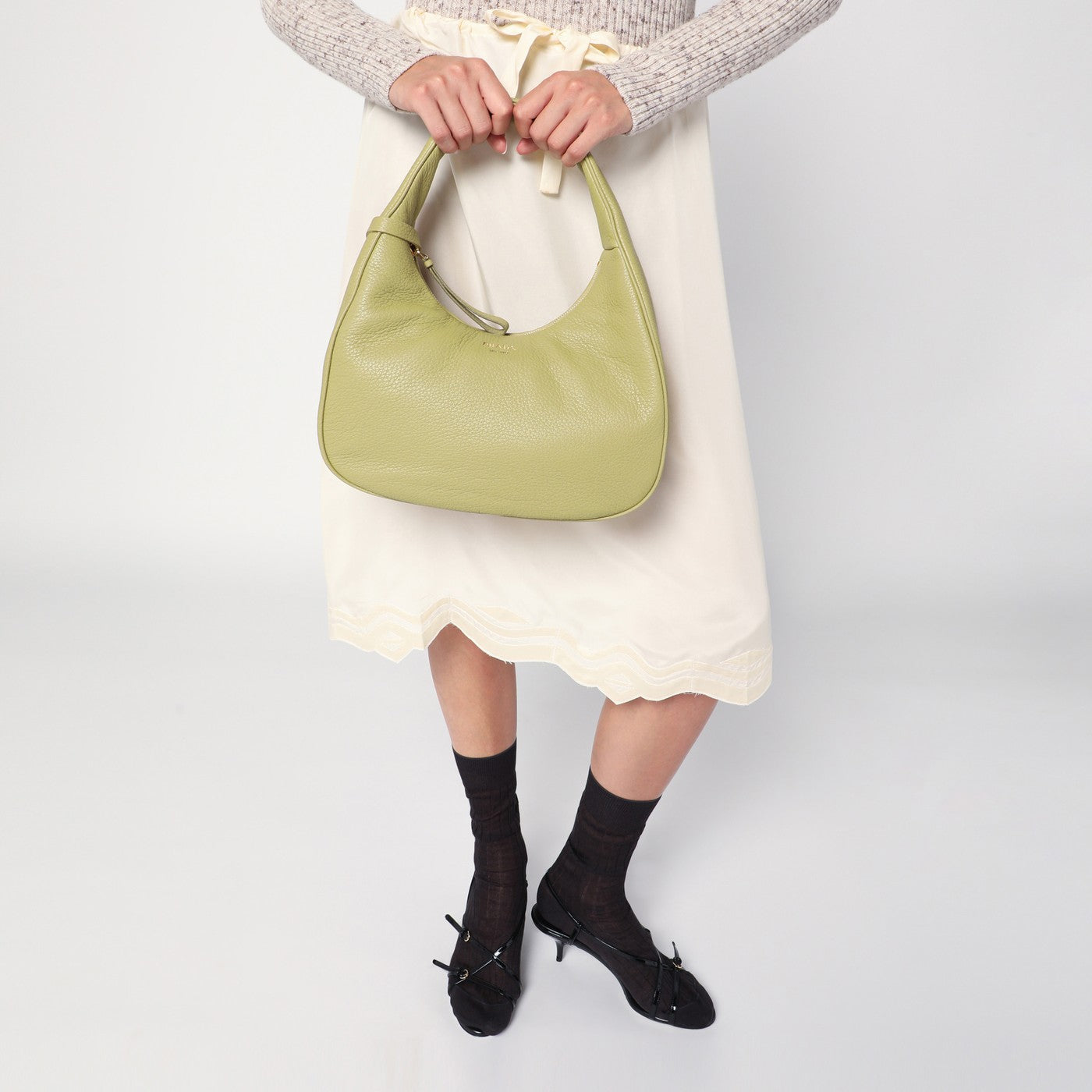Borsa hobo piccola in pelle color pistacchio