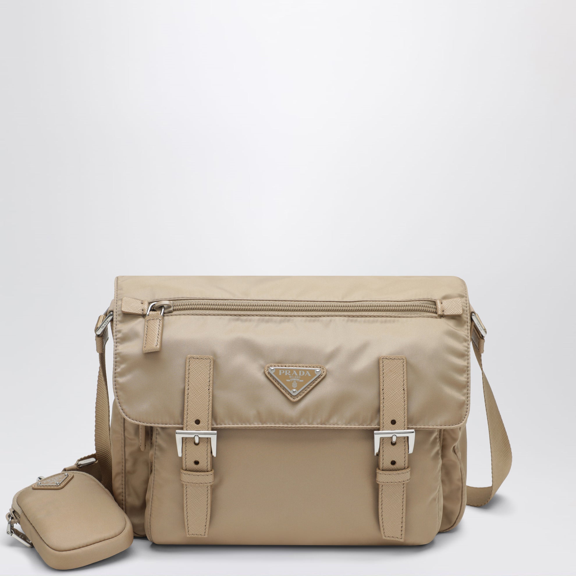 Borsa a tracolla media in Re-Nylon Cammello