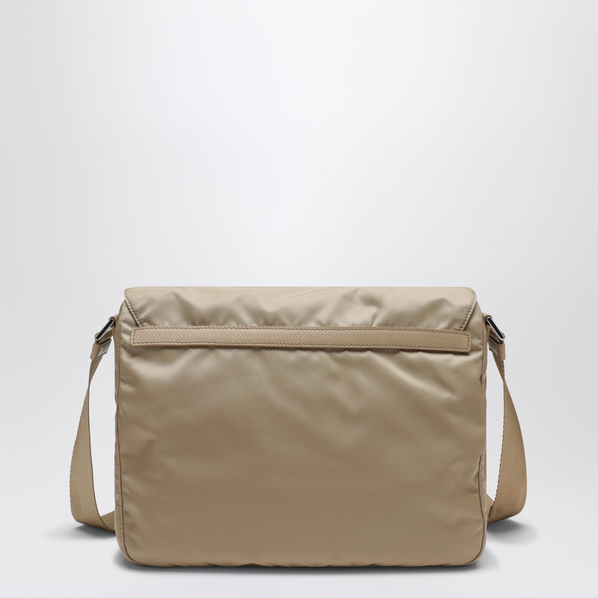 Borsa a tracolla media in Re-Nylon Cammello