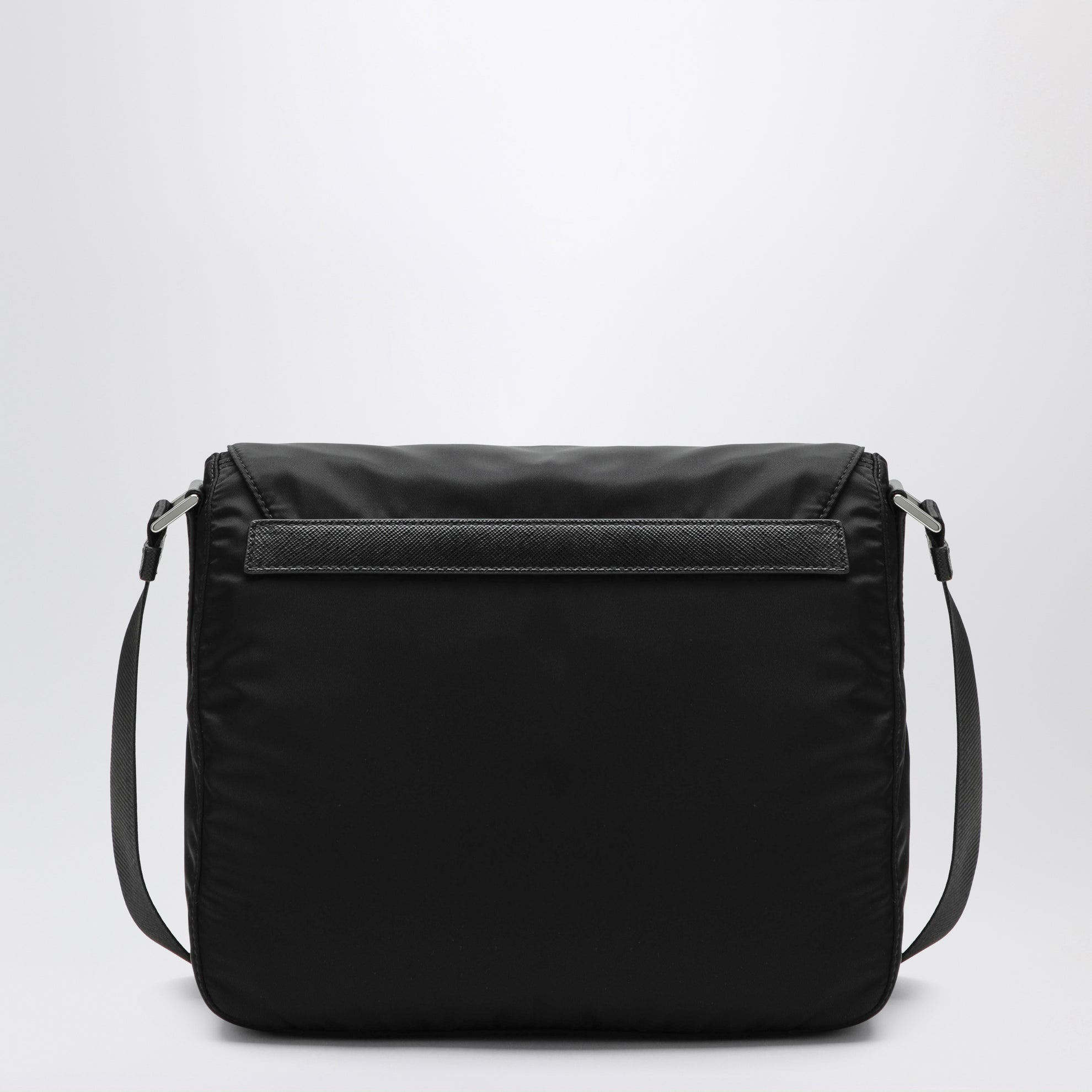 Sac bandoulière noir en Re-Nylon