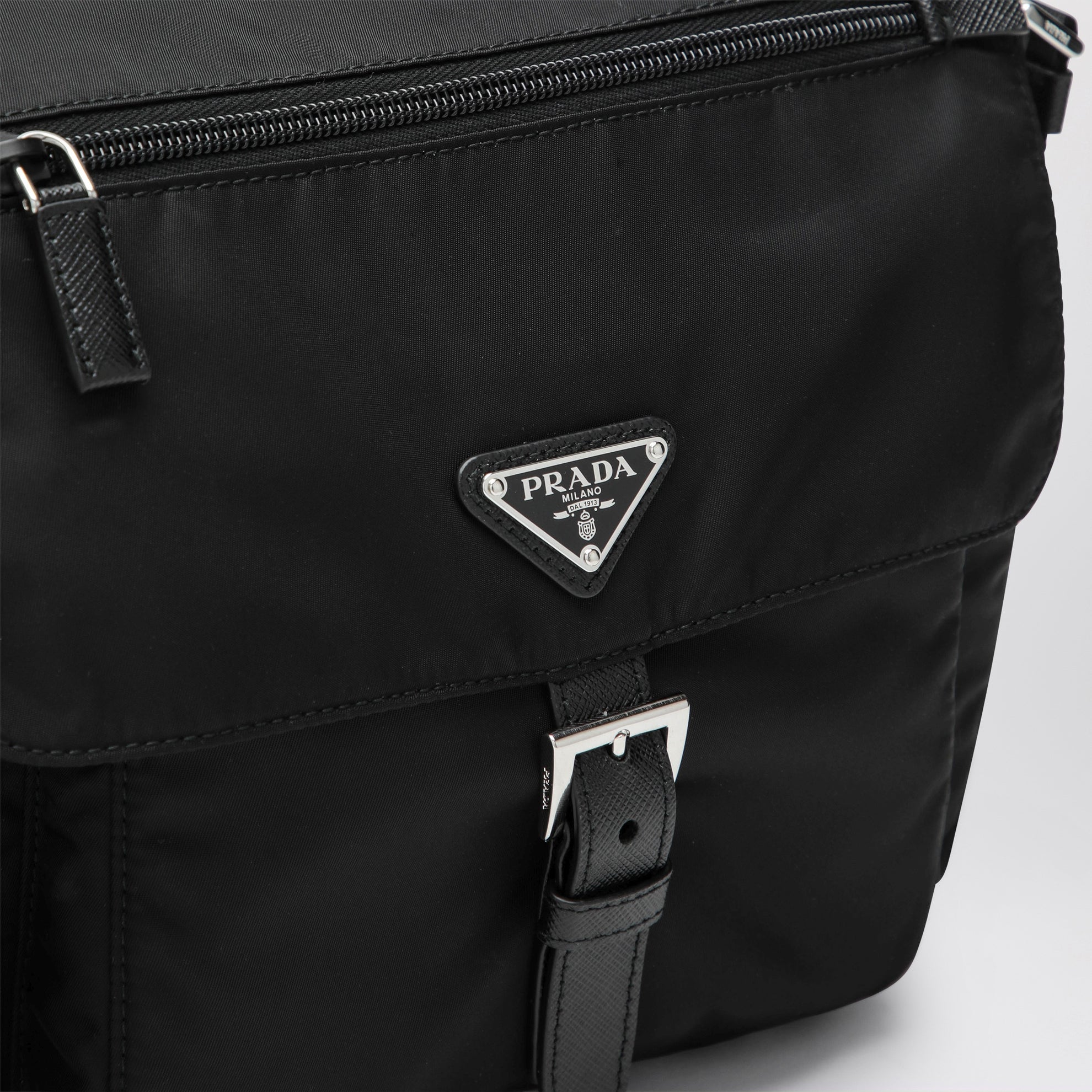 Sac bandoulière noir en Re-Nylon