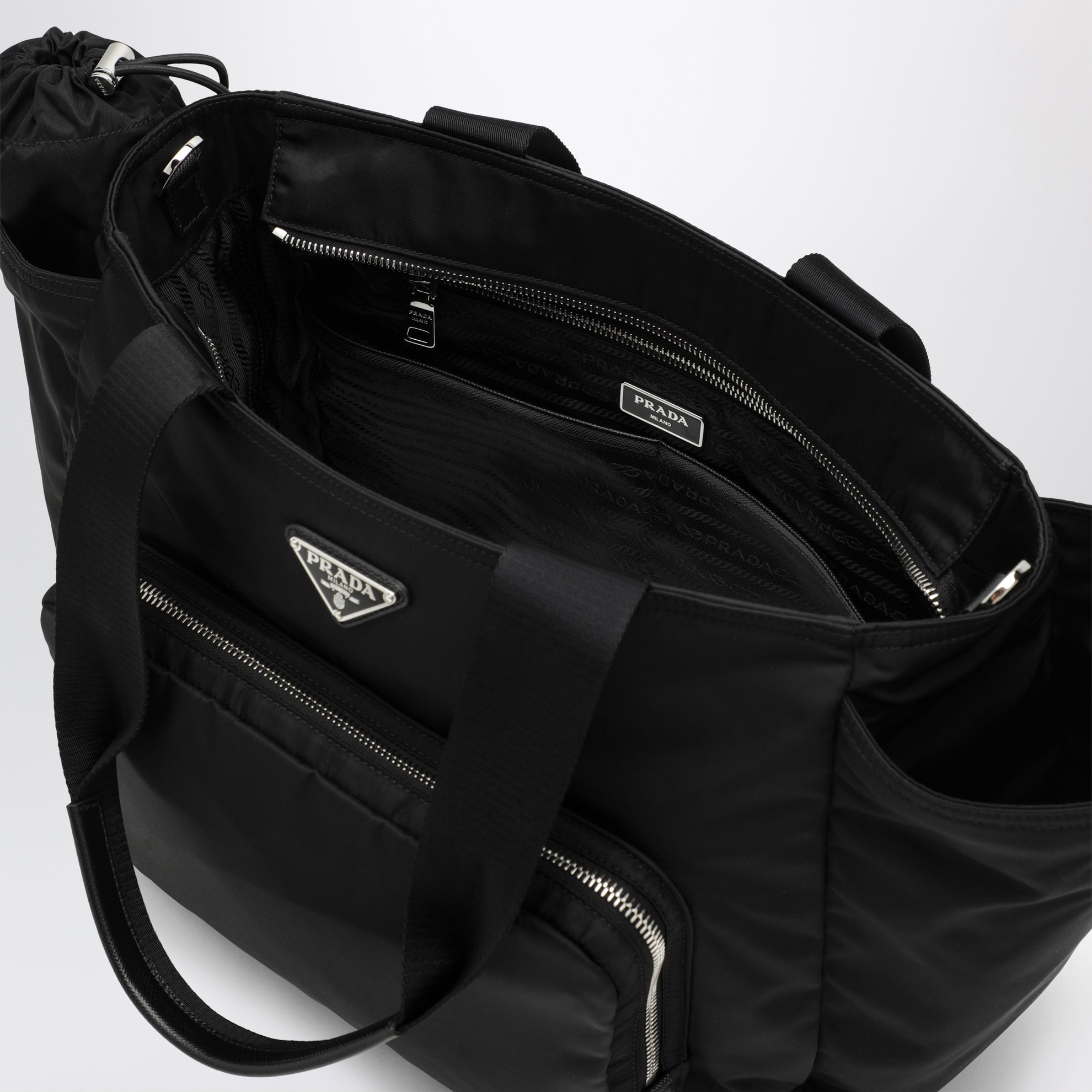 Borsa Baby Bag nera in Re-Nylon