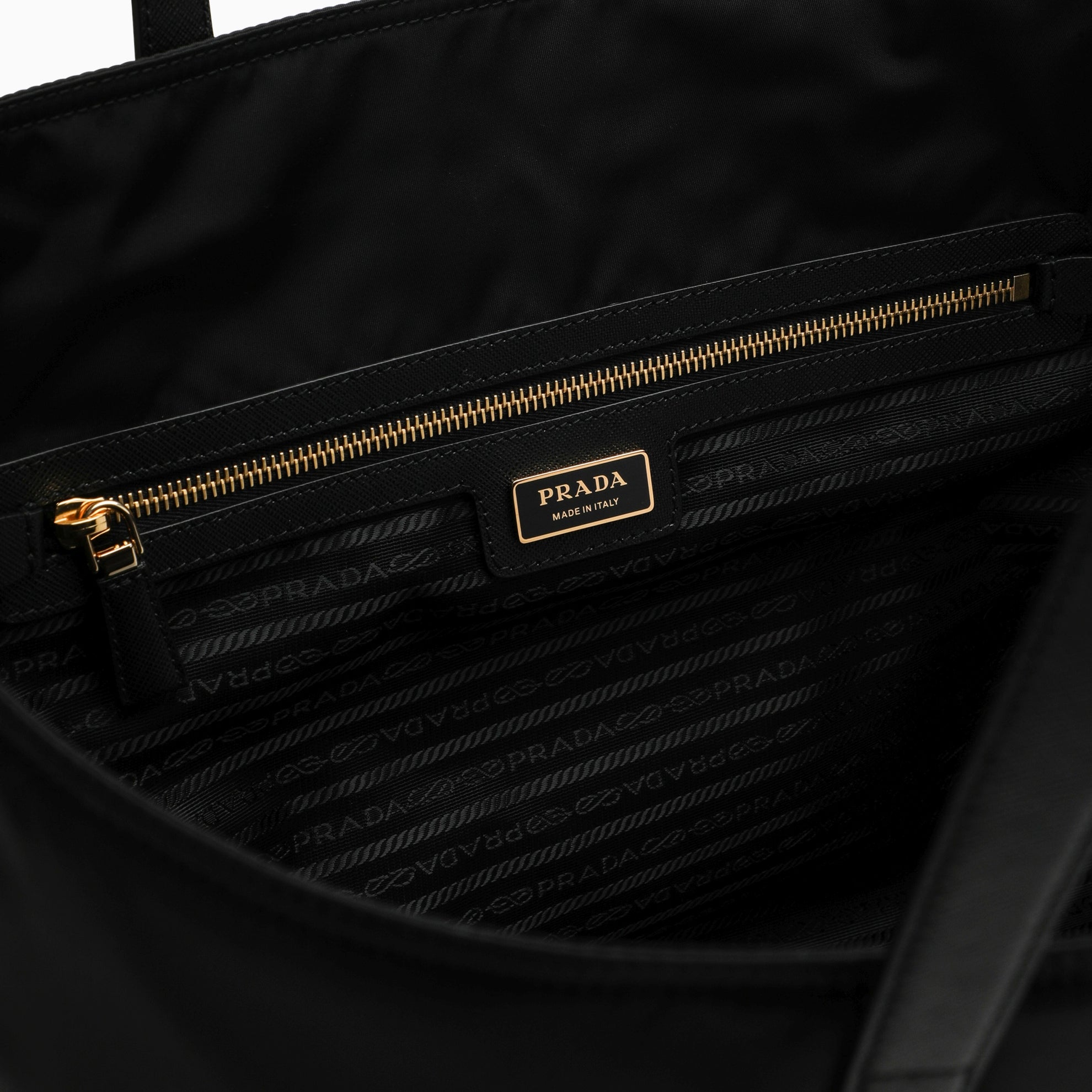 Borsa shopping large nera Re-Edition 1978 in Re-Nylon e Saffiano