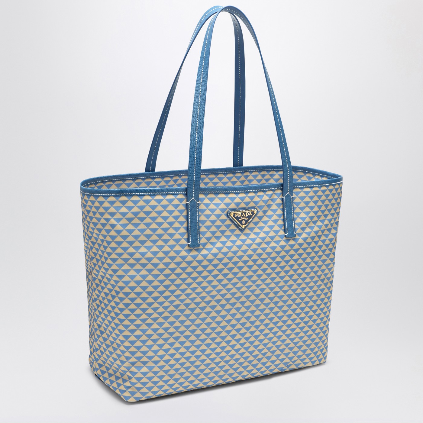 Light blue bag in printed Re-Nylon