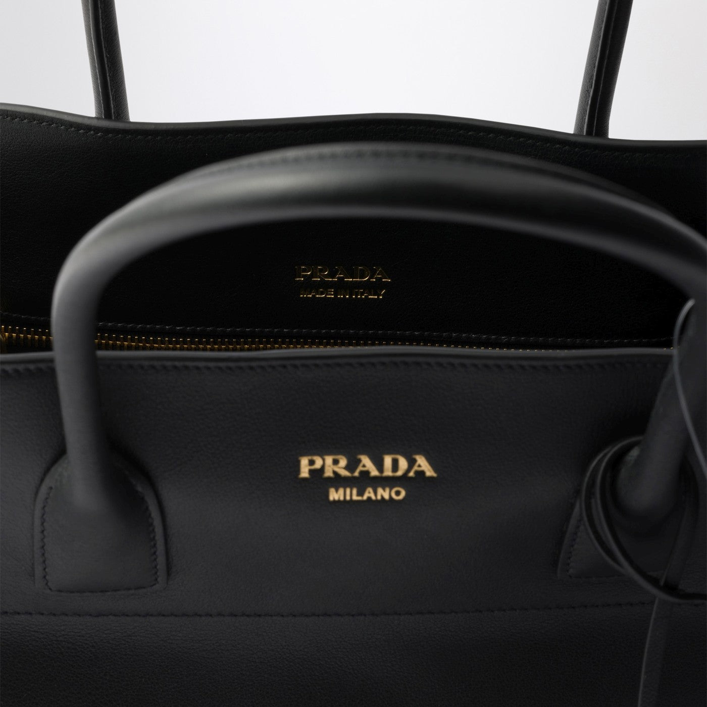 Große schwarze Shoppingtasche aus Leder