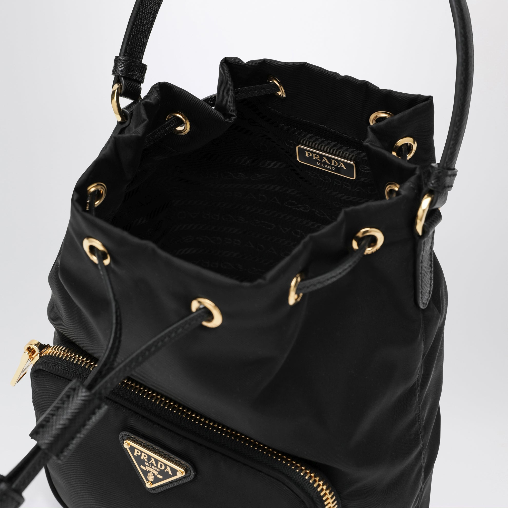 Secchiello Prada Duet nero in Re-Nylon