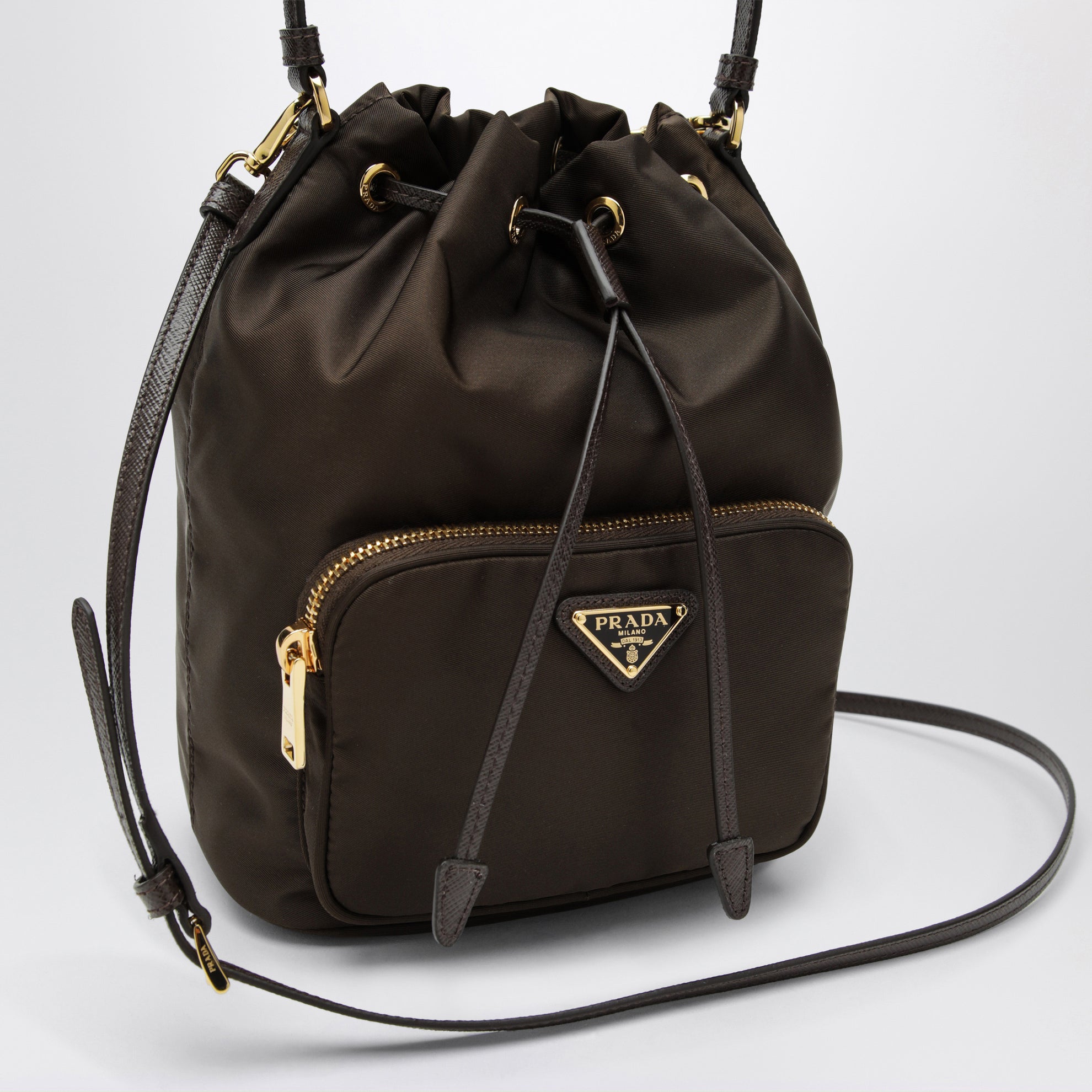 Secchiello Prada Duet marrone bruciato in Re-Nylon