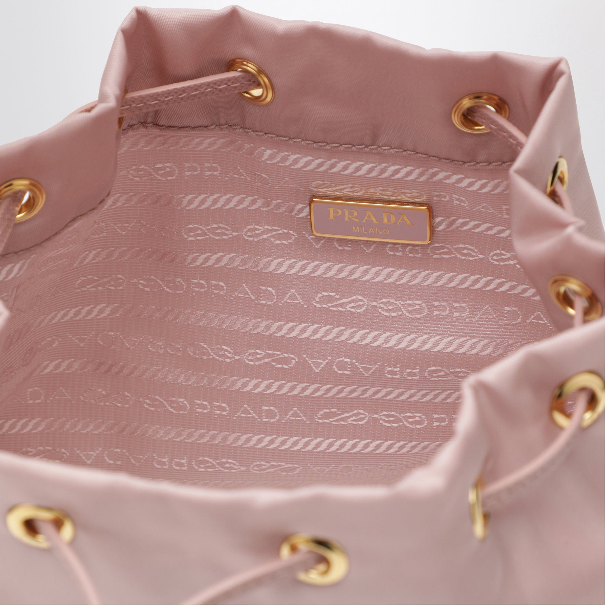 Sac seau Prada Duecolor pêche en Re-Nylon