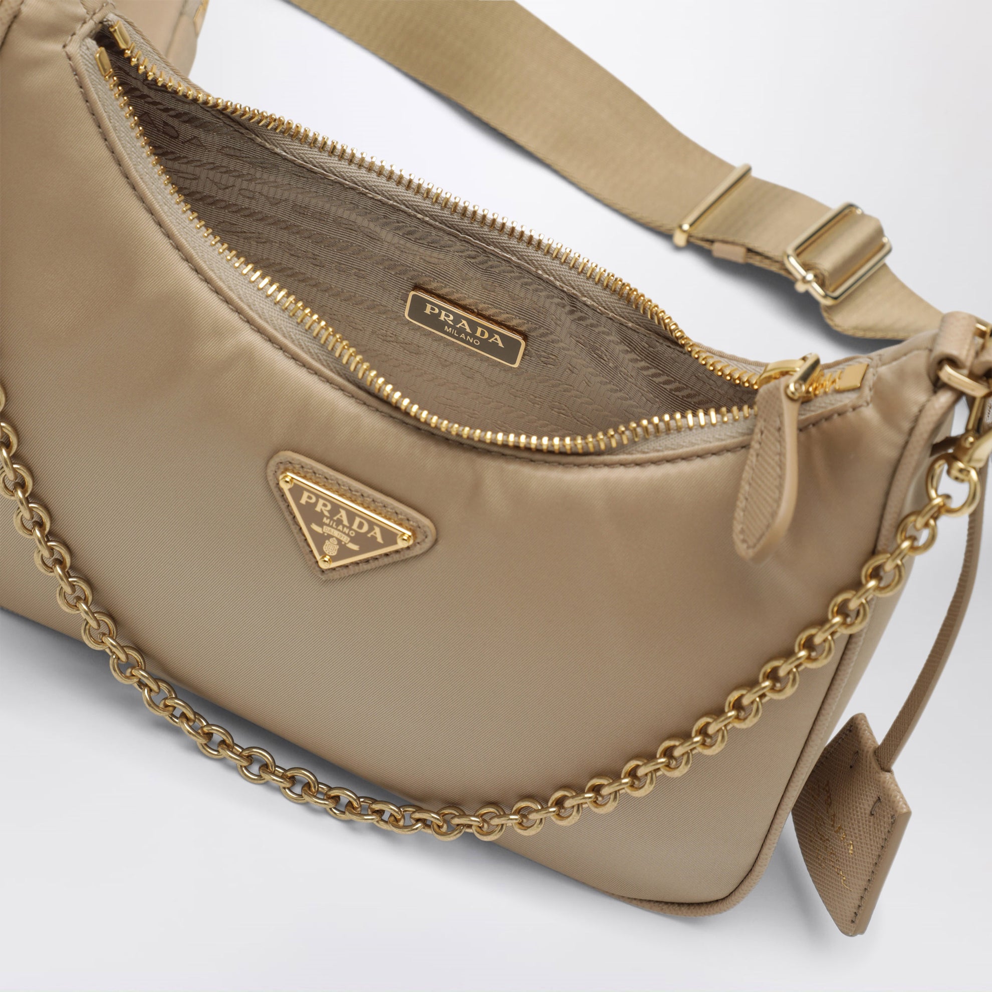 Re-Edition 2005 bag in camel Re-Nylon