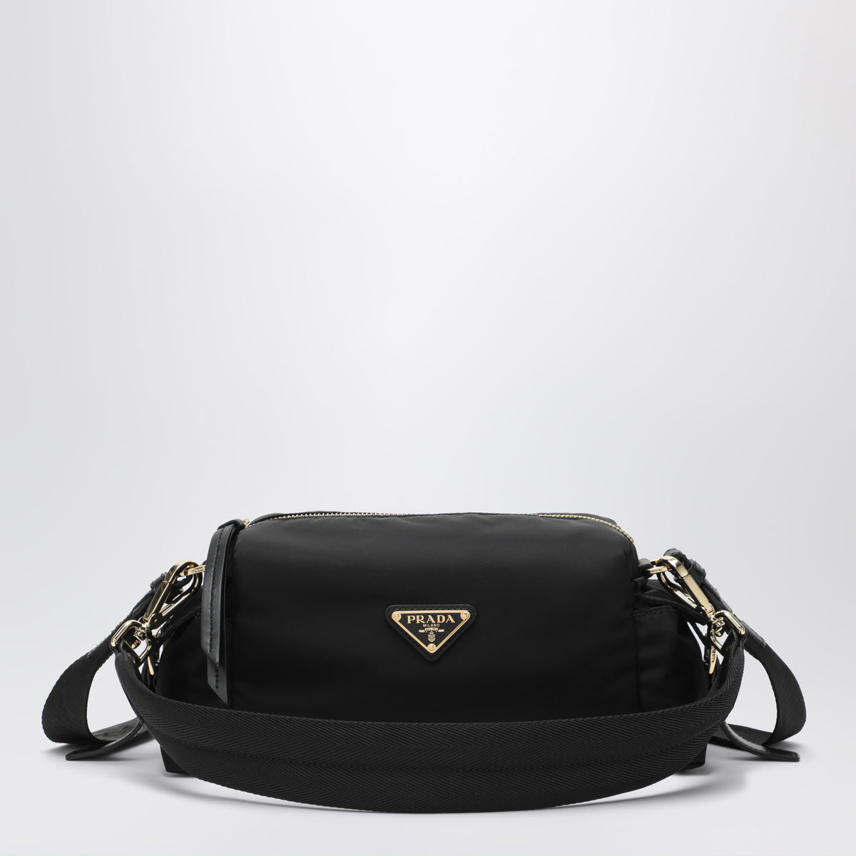 Borsa Prada Explore small in Re-Nylon e pelle nera