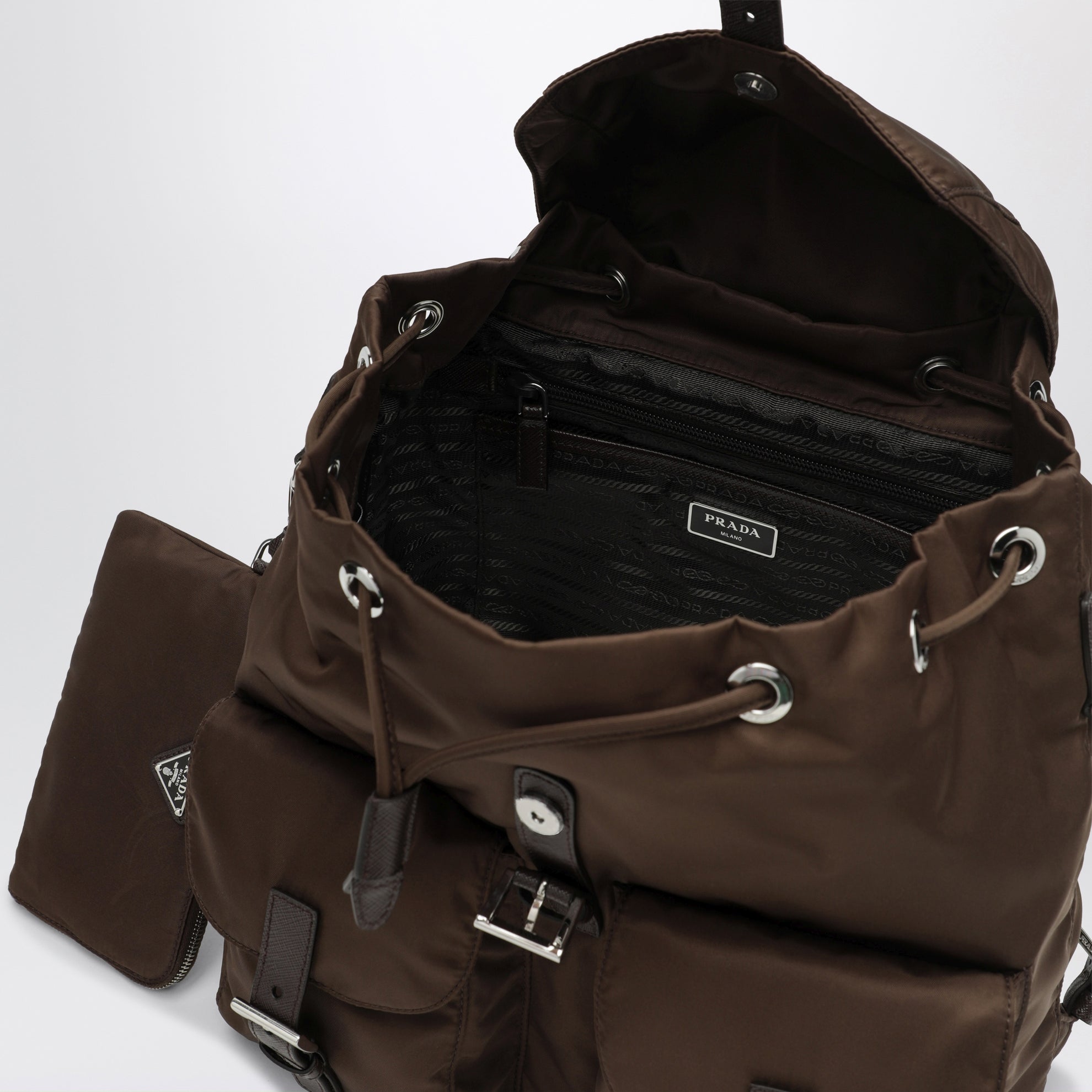 Zaino in Re-Nylon e Saffiano con pouch marrone