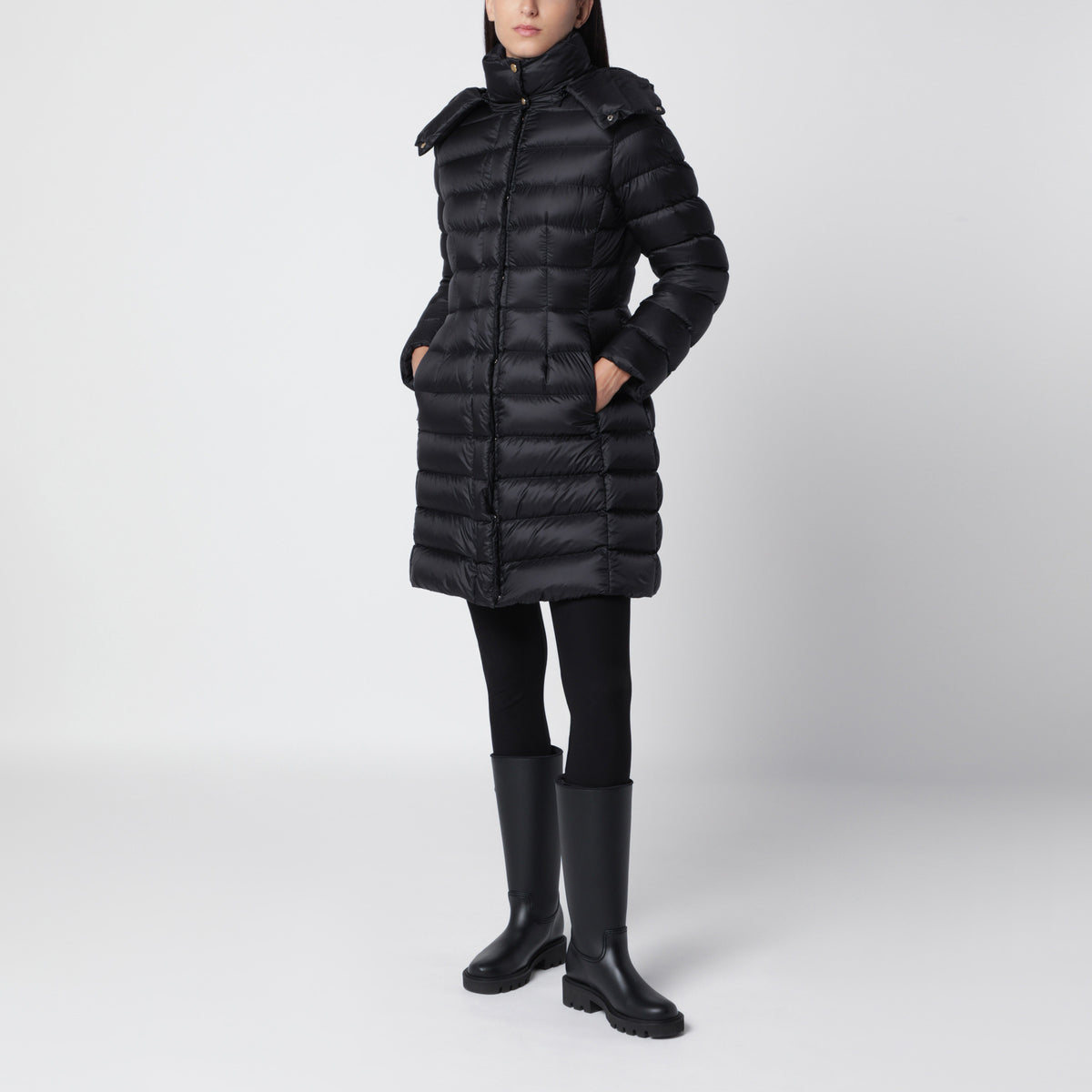 Lange schwarze Daunenjacke aus Nylon