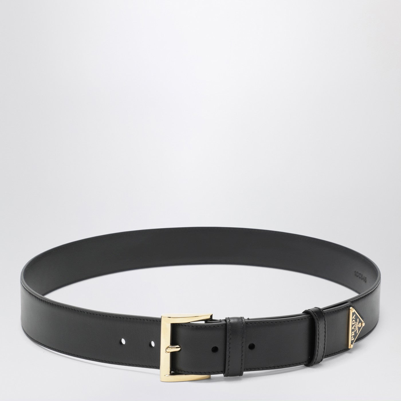 Ceinture en cuir noir avec logo triangulaire