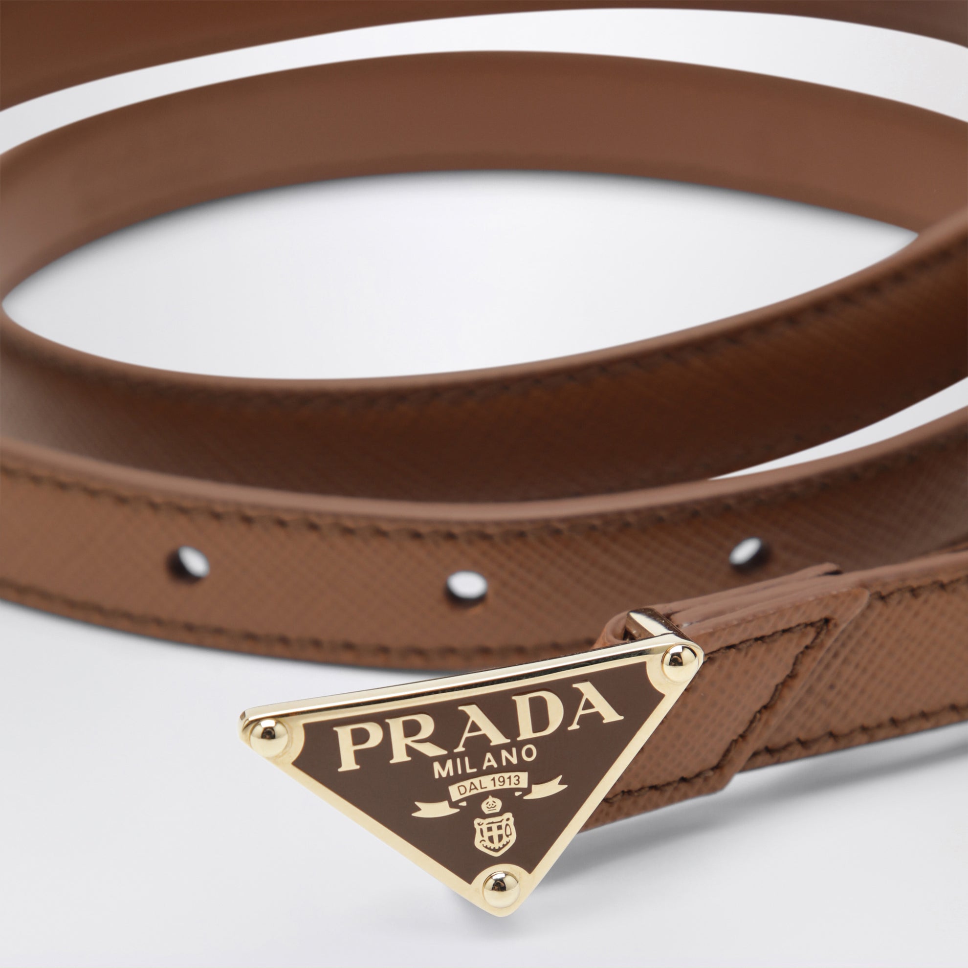Cintura color Cognac in Saffiano con triangolo logo