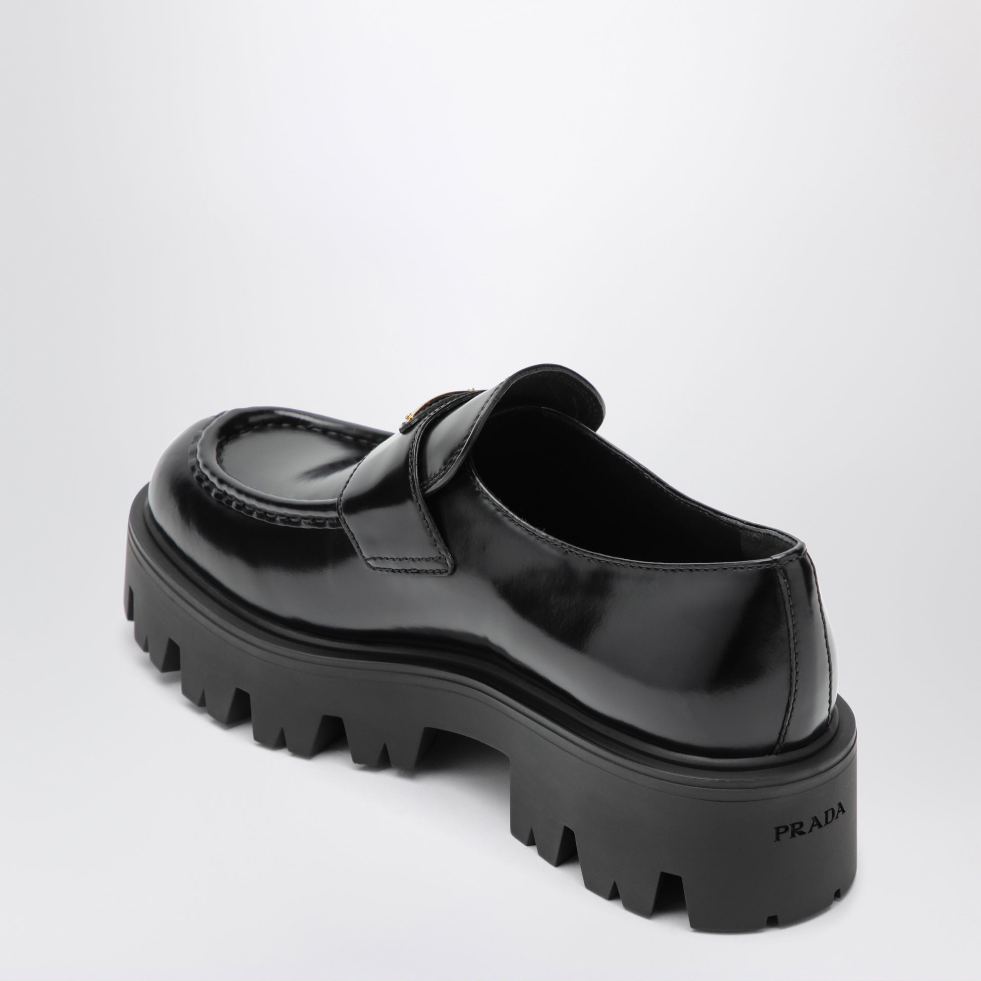 Mocassino nero in pelle spazzolata