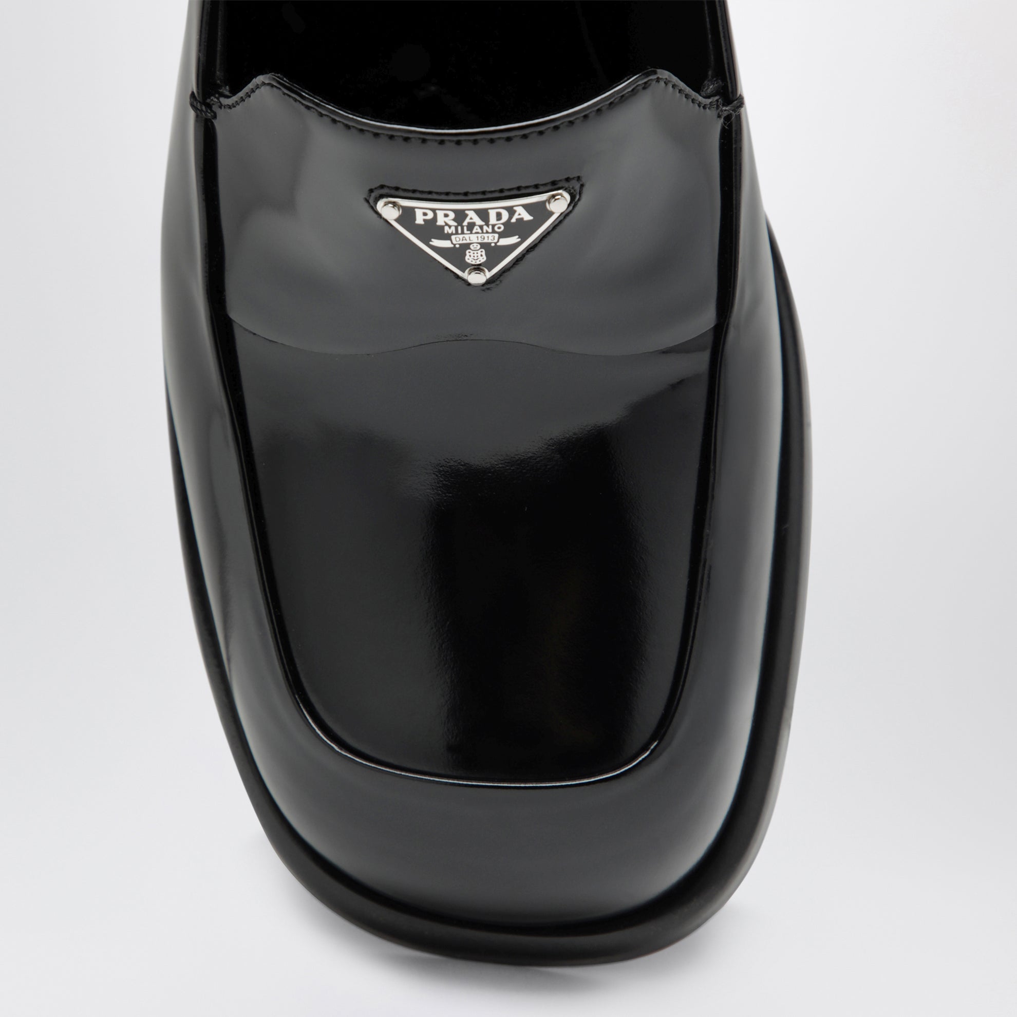 Black brushed leather heeled loafers
