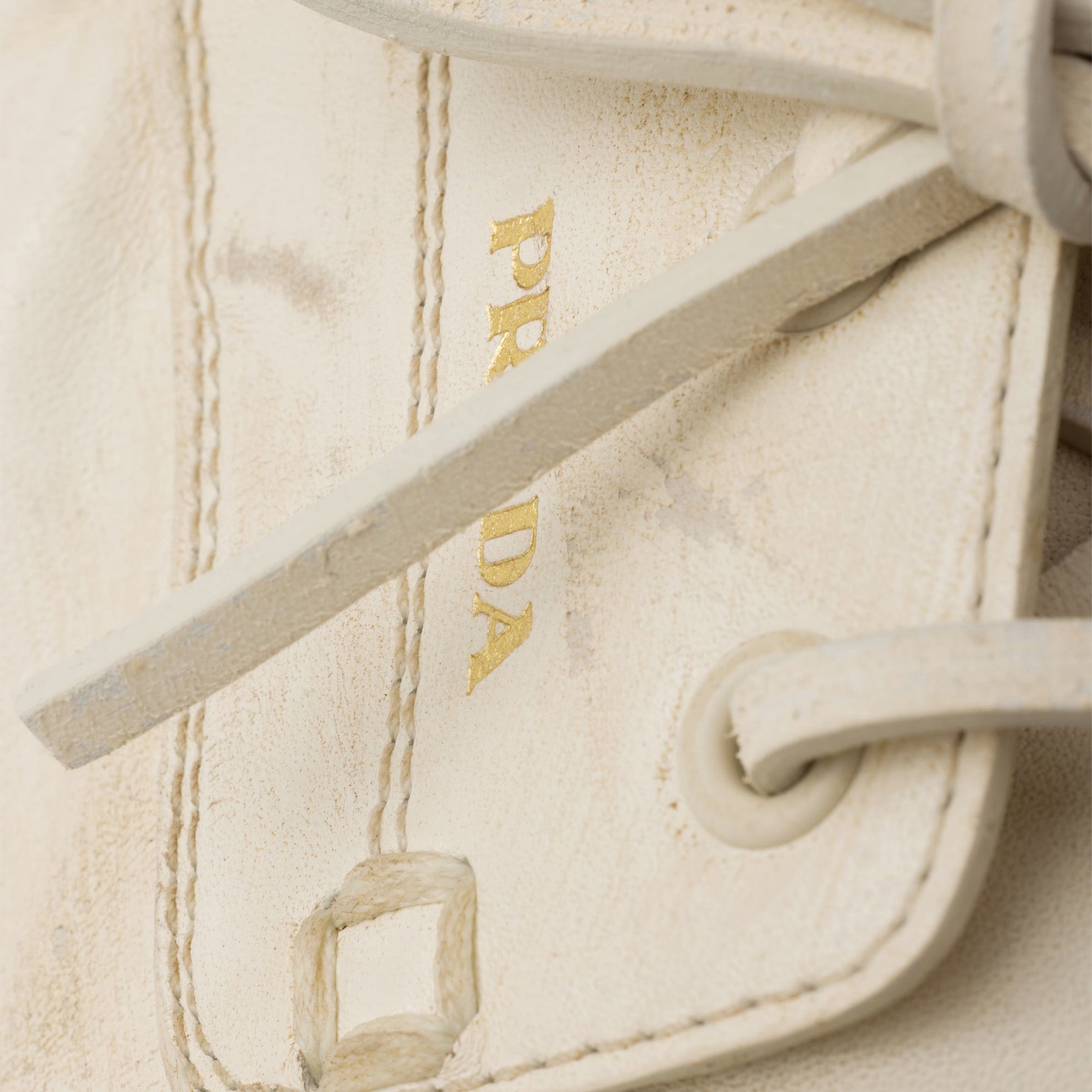 Shuffle Bootsschuhe aus antikisiertem Leder in der Farbe Talk