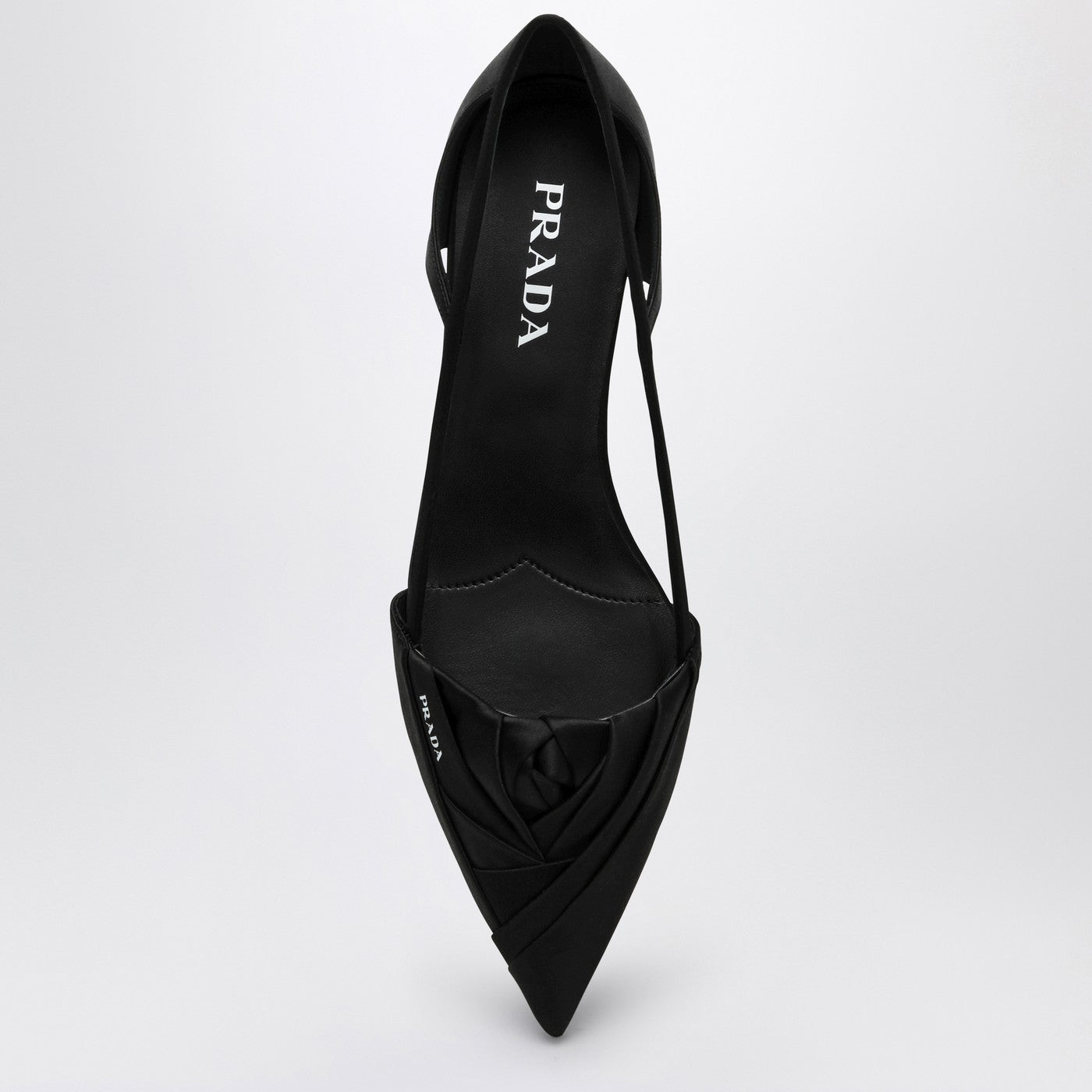 Ballerina nera in raso con cut out