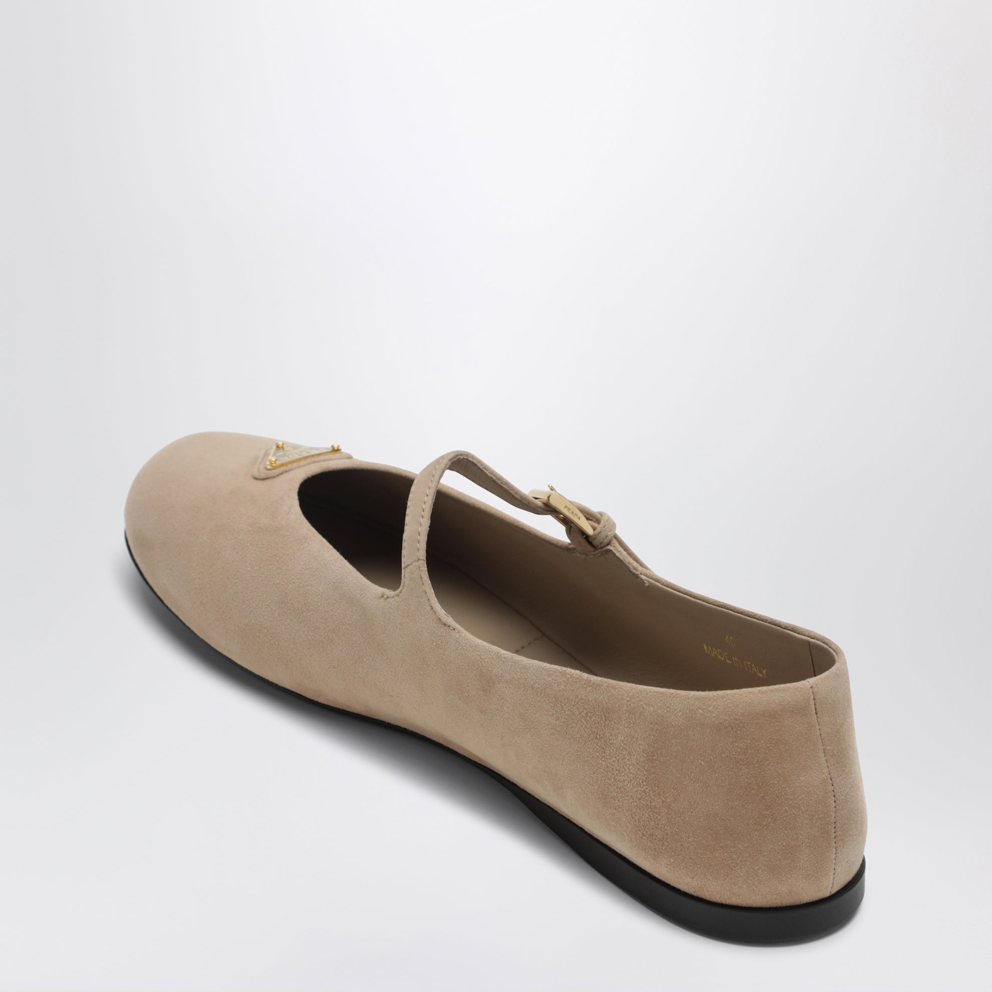 Ballerine in pelle scamosciata color sabbia
