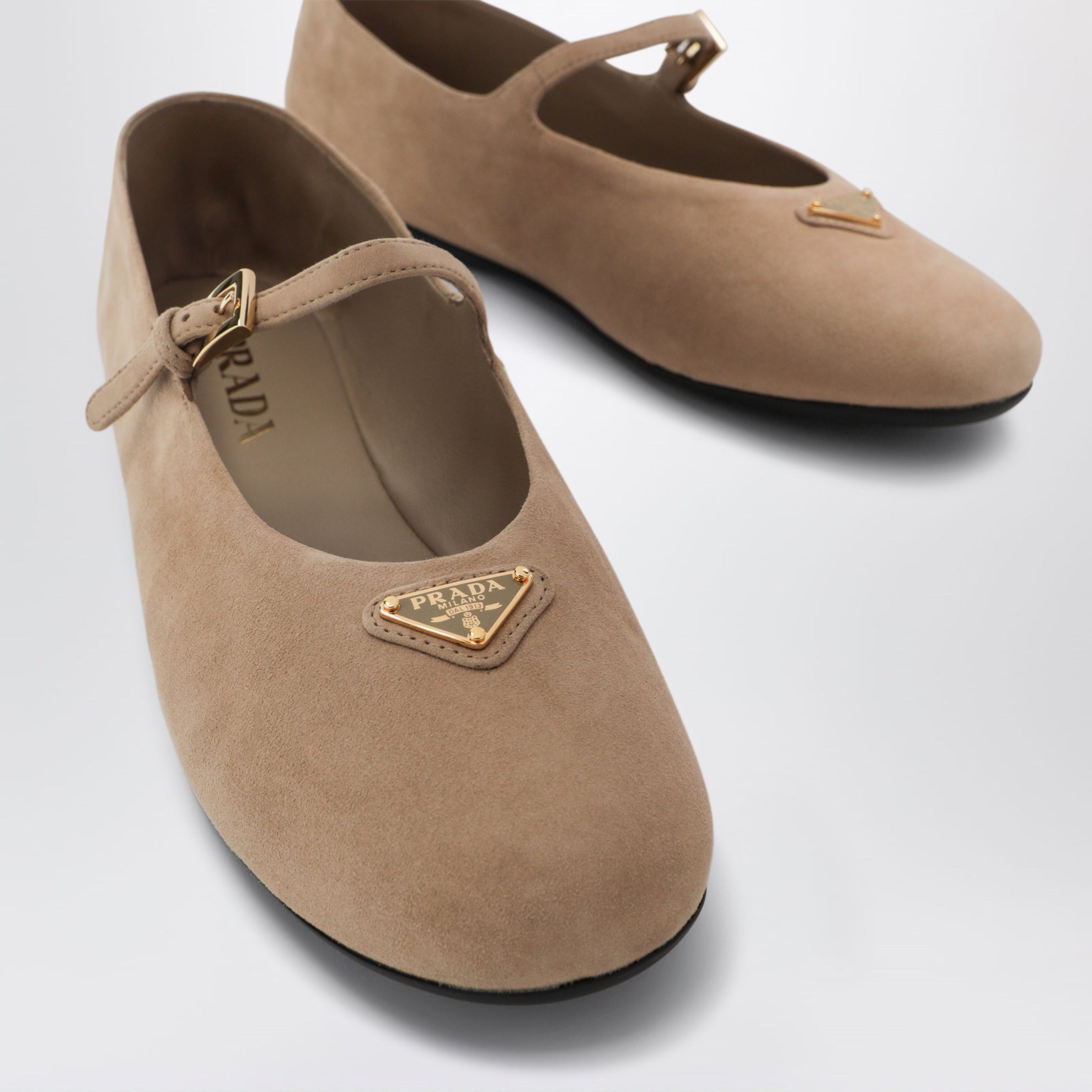 Ballerine in pelle scamosciata color sabbia