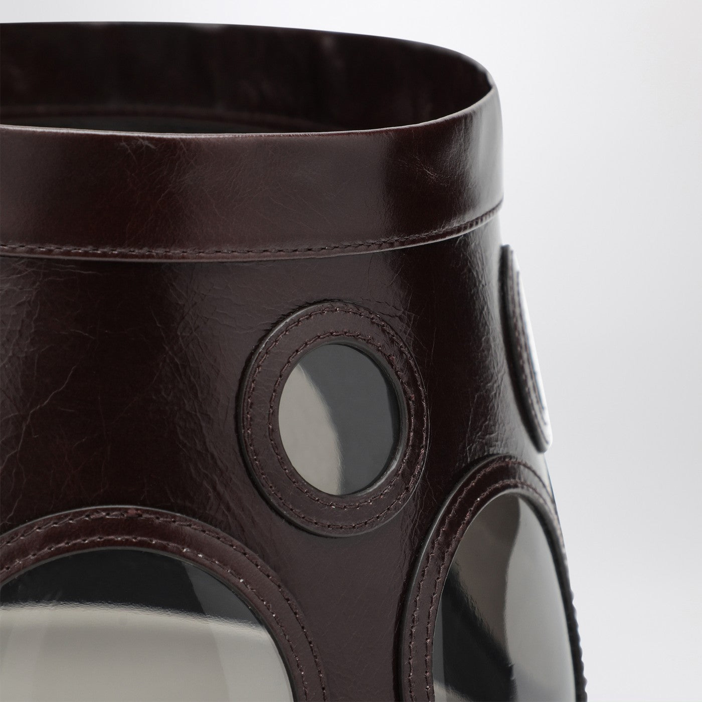 Visor brown in leather and plexiglass